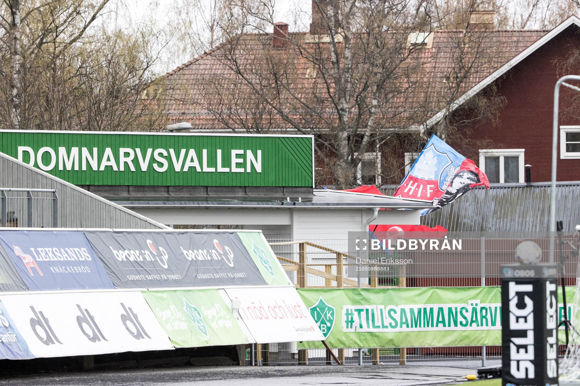Flaggor från Helsingborg supportrar på plats i Borlänge