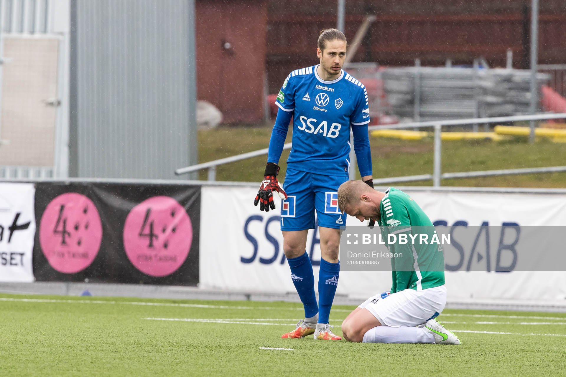 Brages målvakt Adrian Engdahl och Brages Mattias