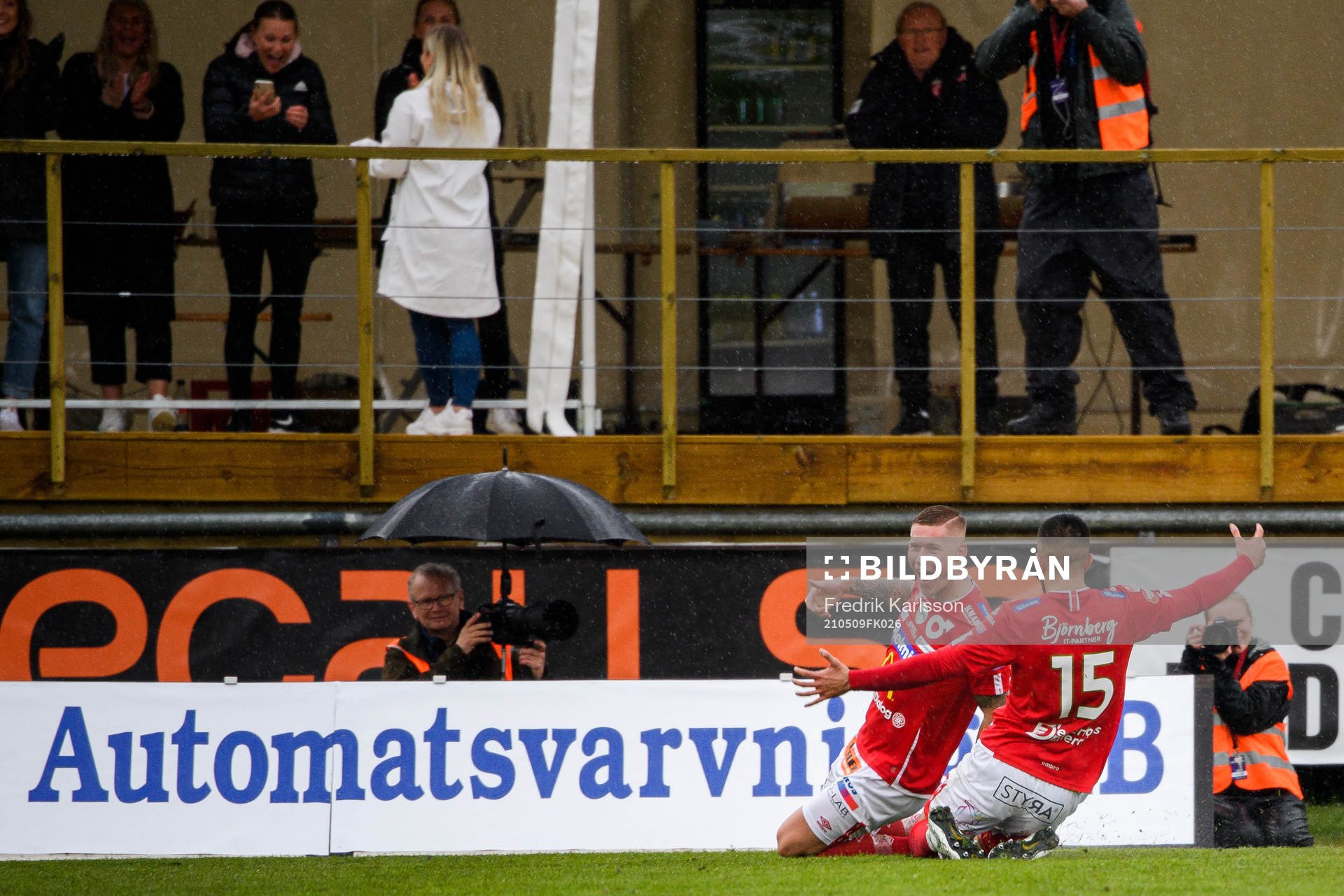 Degerfors Victor Edvardsen jublar