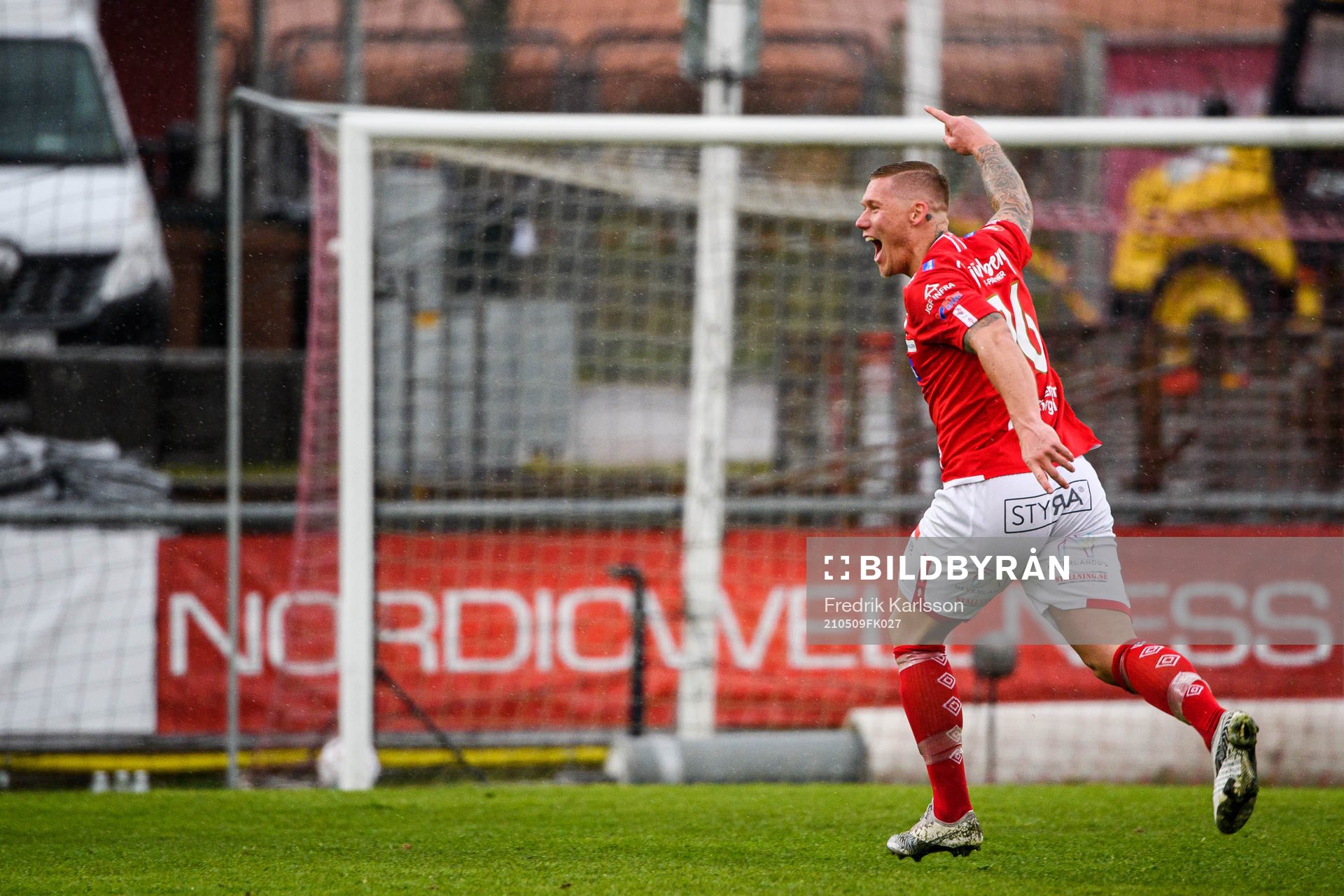 Degerfors Victor Edvardsen jublar