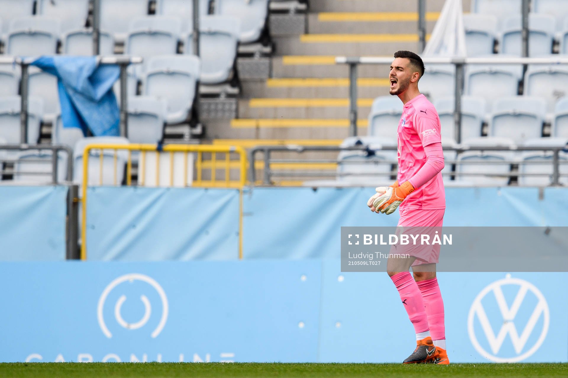 Malmö FFs målvakt Marko Johansson deppar