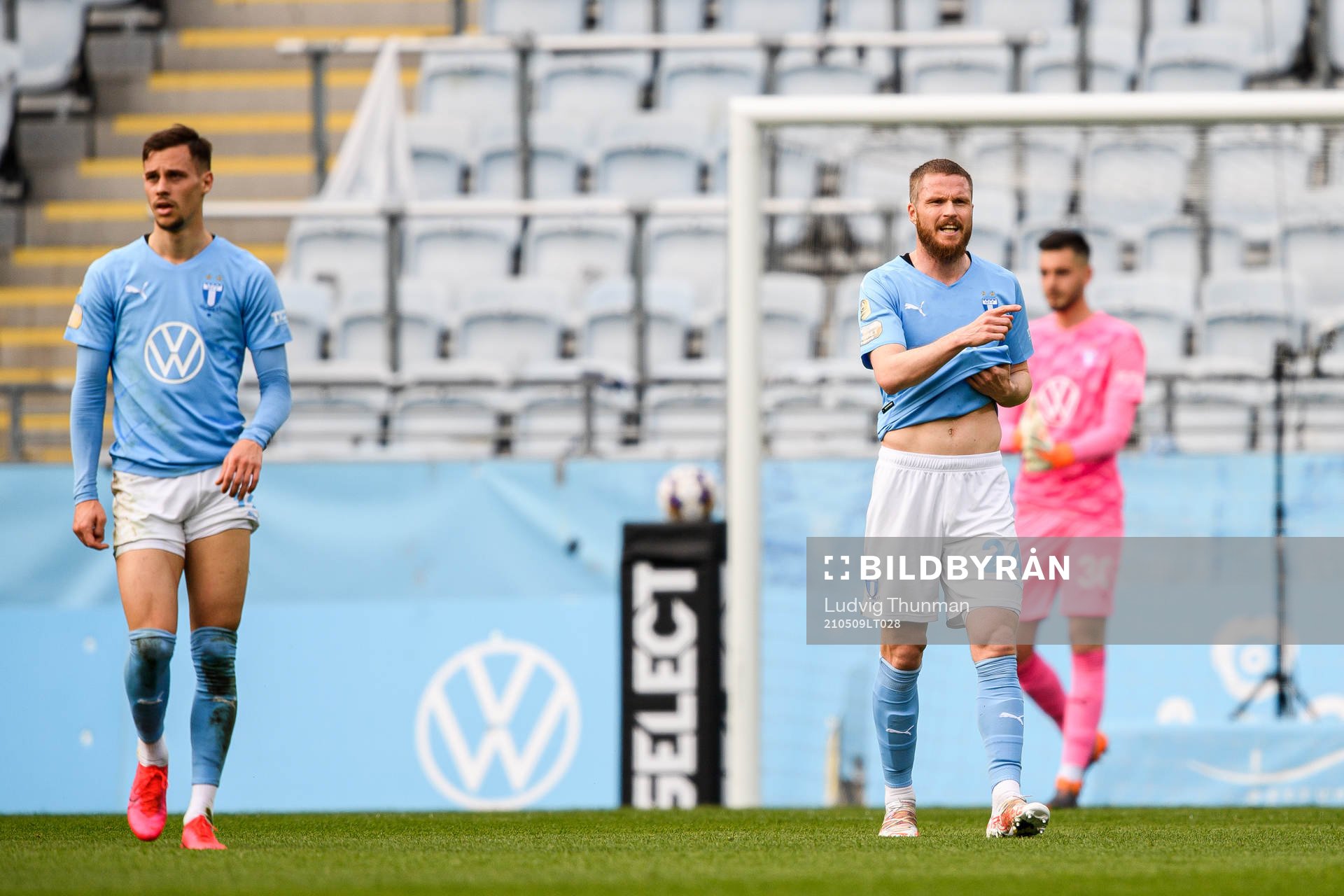 Malmö FFs Veljko Birmancevic och Lasse Nielsen deppar