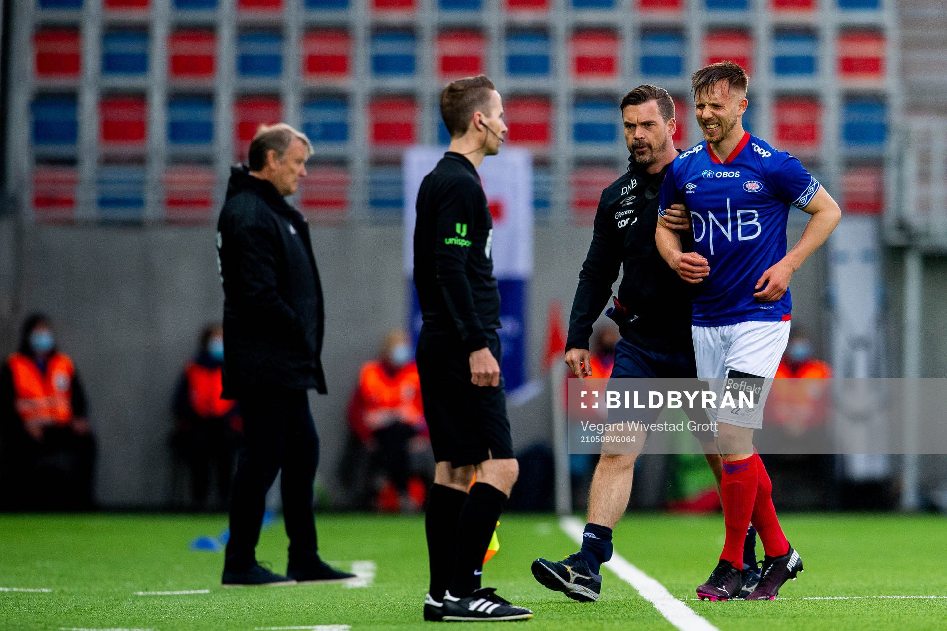 Ivan Näsberg of Vålerenga with an injury