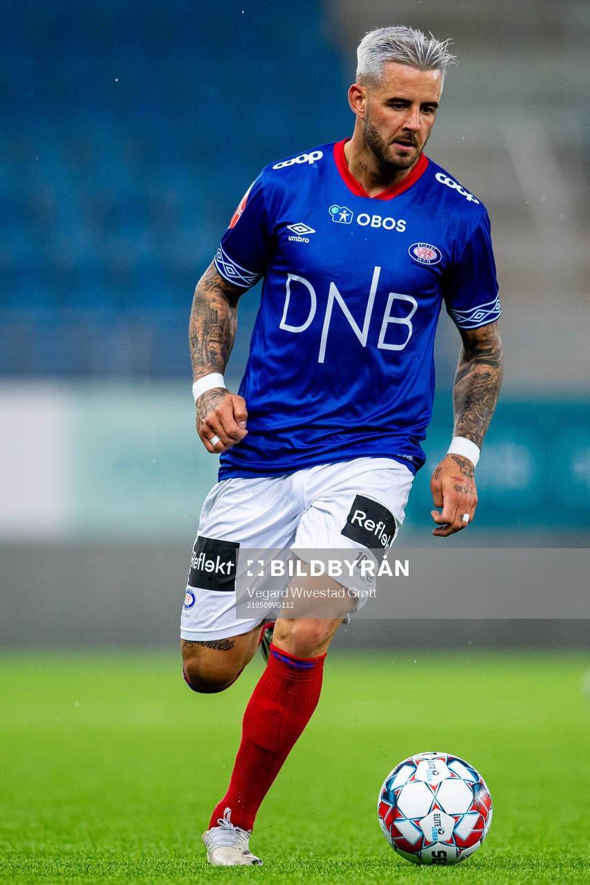 Aron Leonard Dønnum of Vålerenga