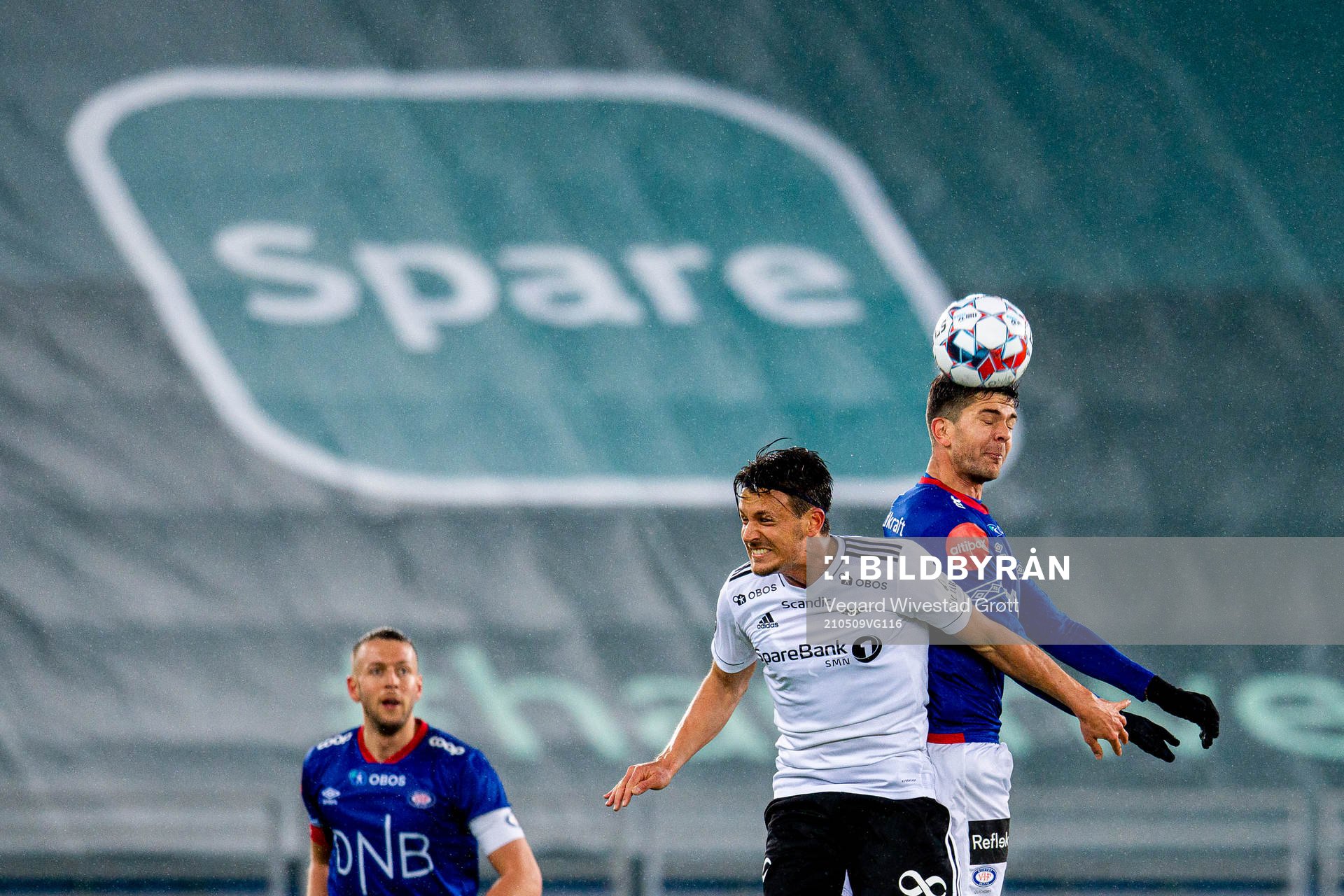 Stefano Vecchia of Rosenborg and Fredrik Oldrup Jensen of
