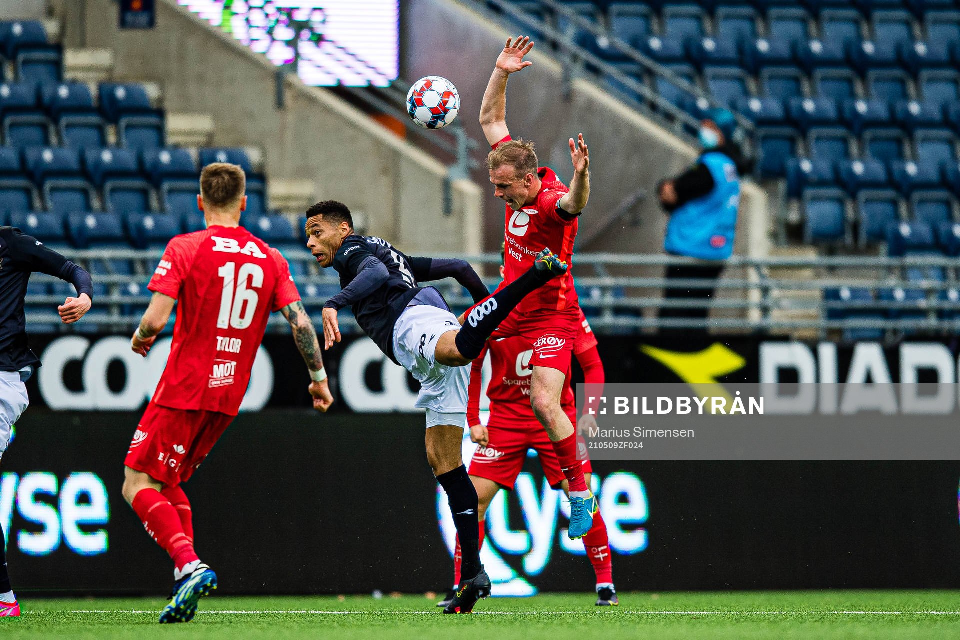 Kevin Alexander Kabran of Viking and Petter Dahle Strand of