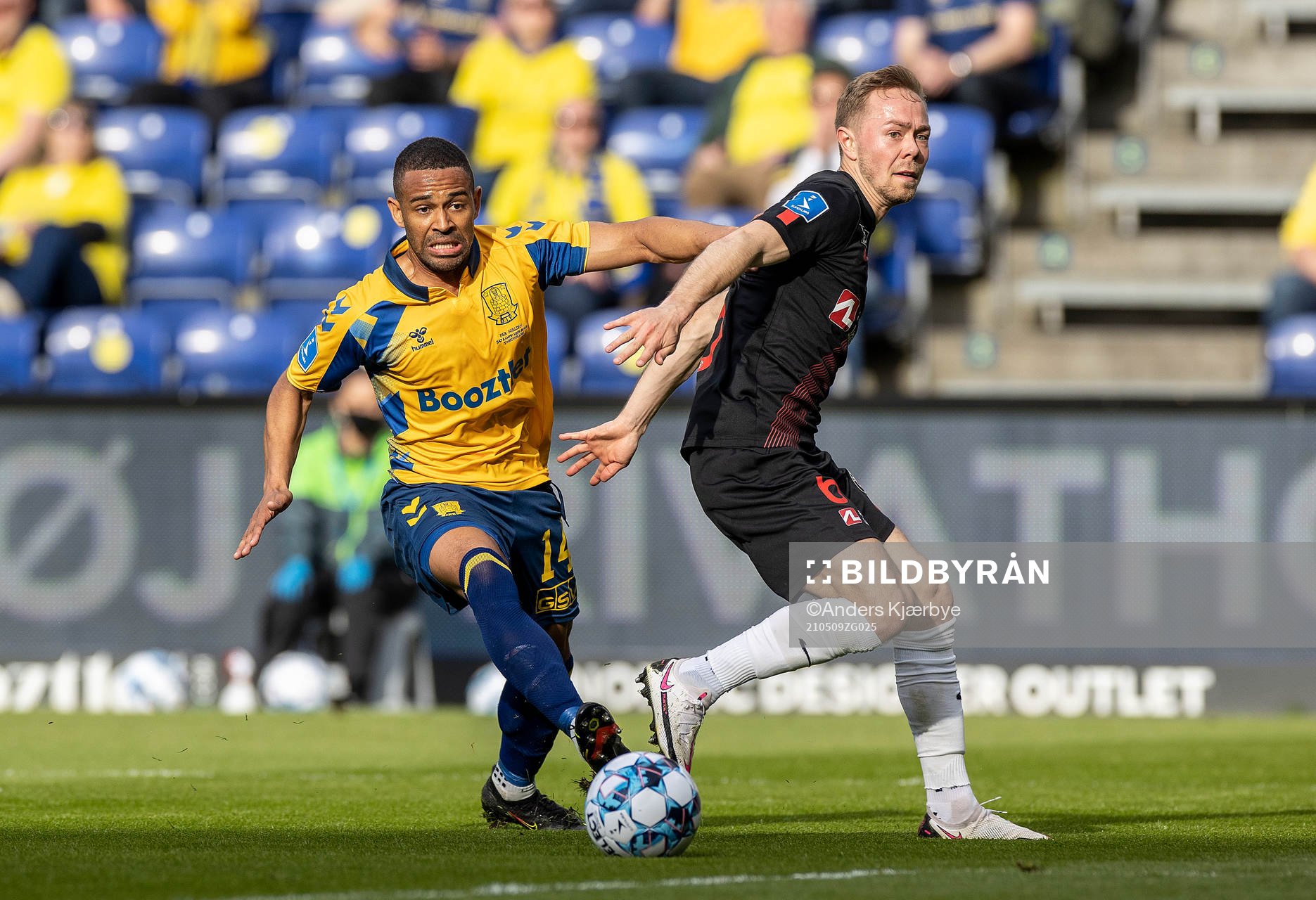  [DK=20210509: Kevin Mensah (14), Brøndby IF og Joel Andersson (6), FC Midtjylland]