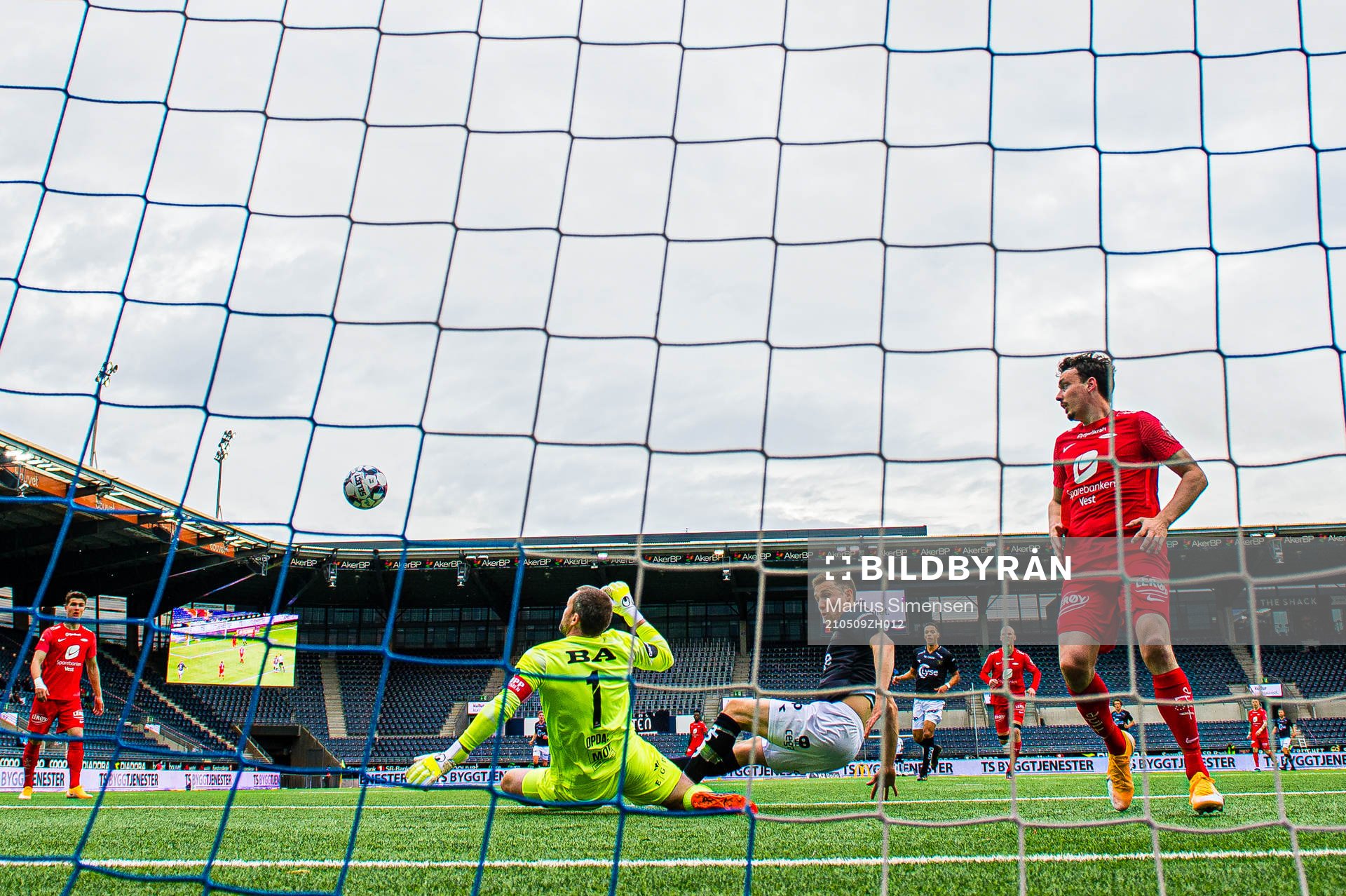 Håkon Eikemo Opdal of Brann and Fredrik Torsteinbø of
