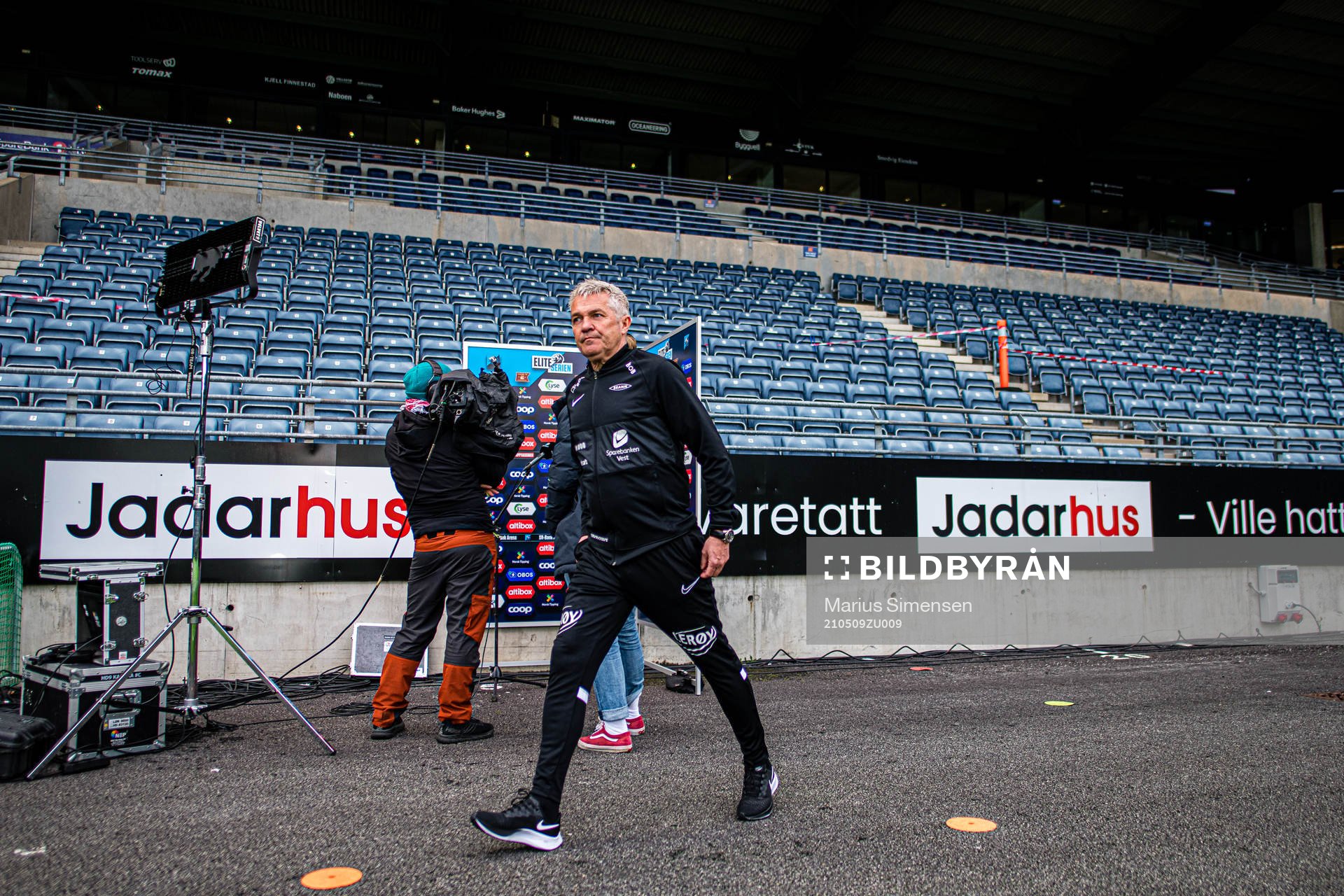 Kåre Ingebrigtsen, head coach of Brann, looks dejected