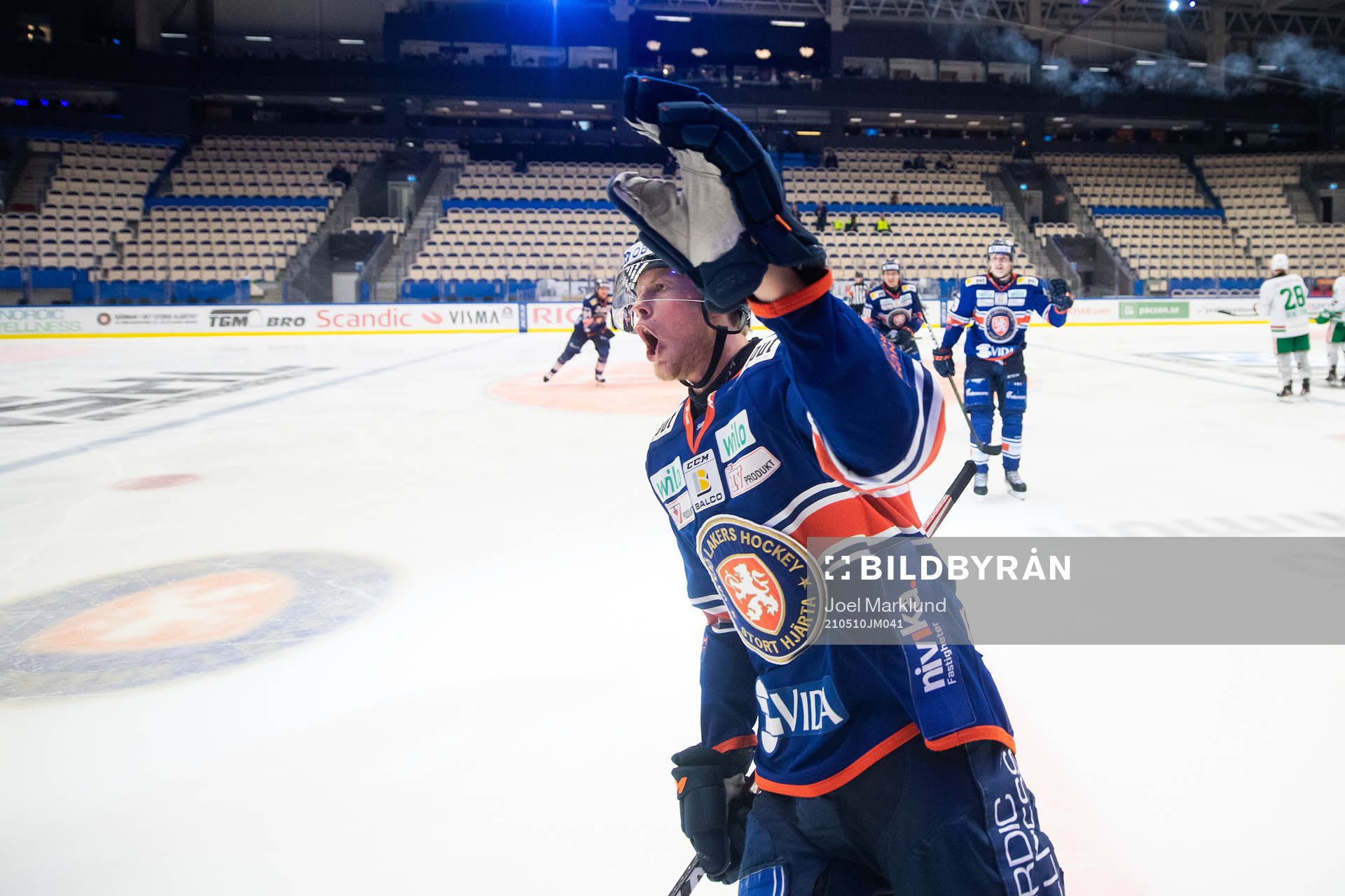 Växjös Fredrik Karlström jublar