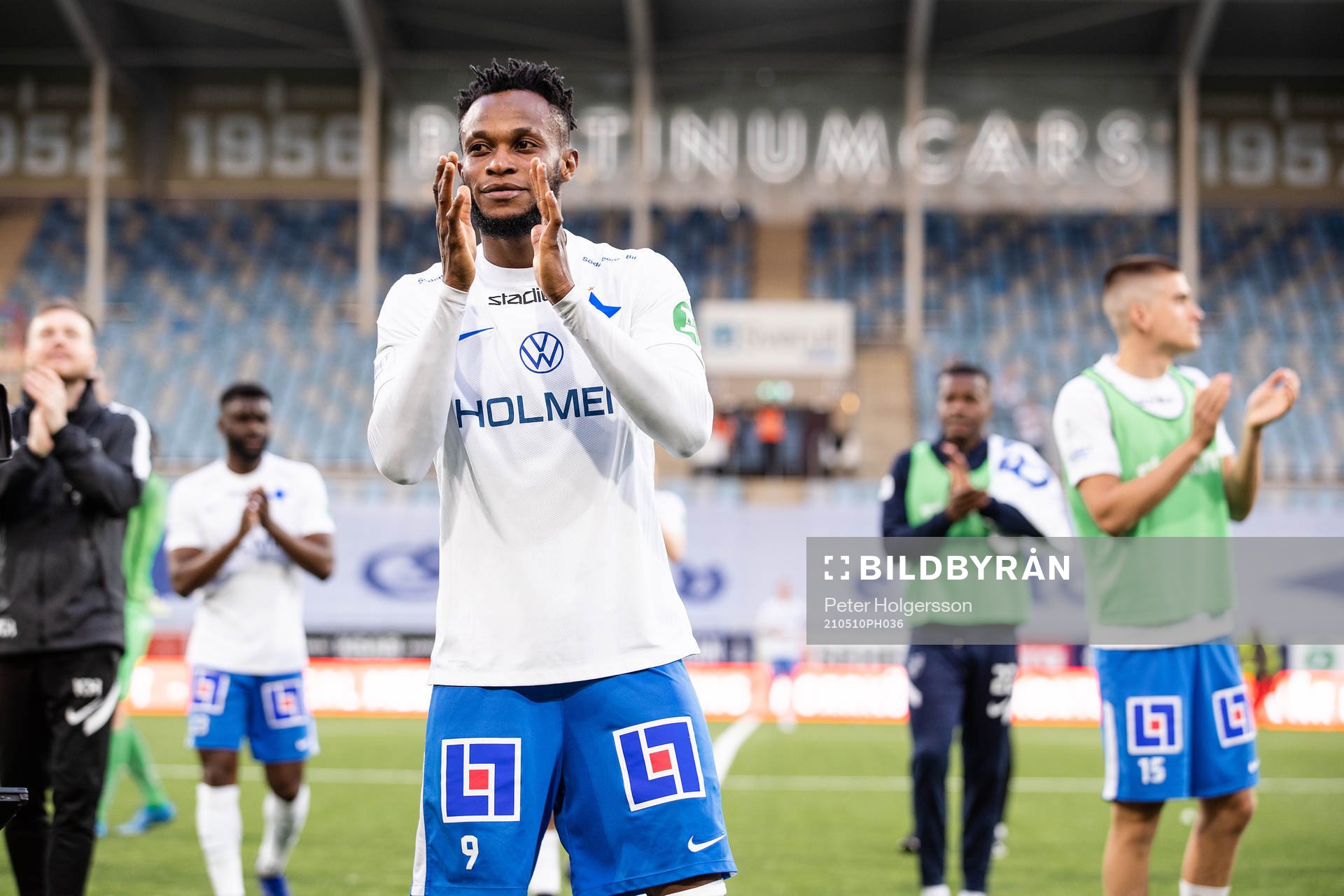 IFK Norrköpings Samuel Adegbenro jublar