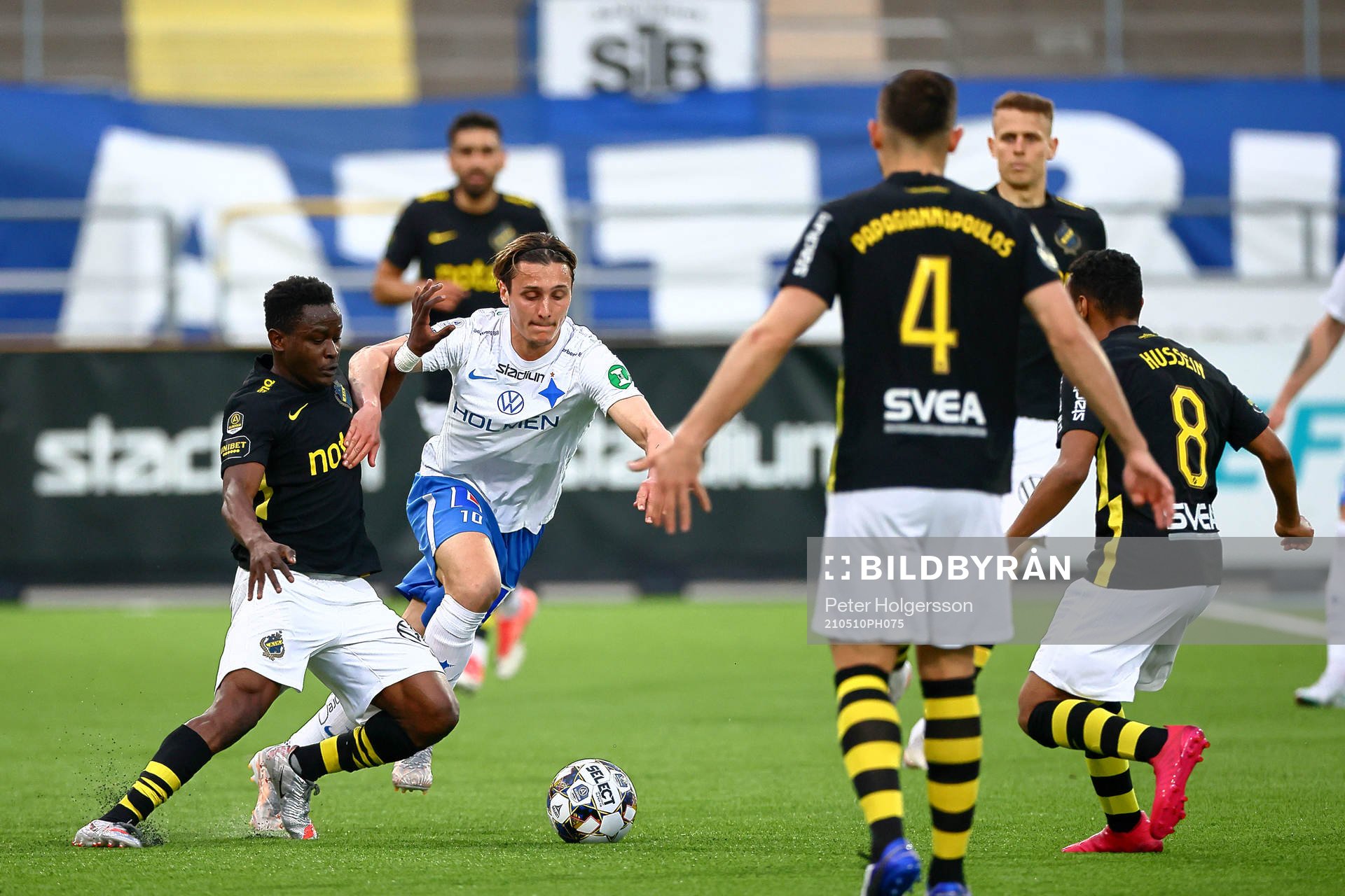 s Erick Otieno och IFK Norrköpings Jonathan Levi