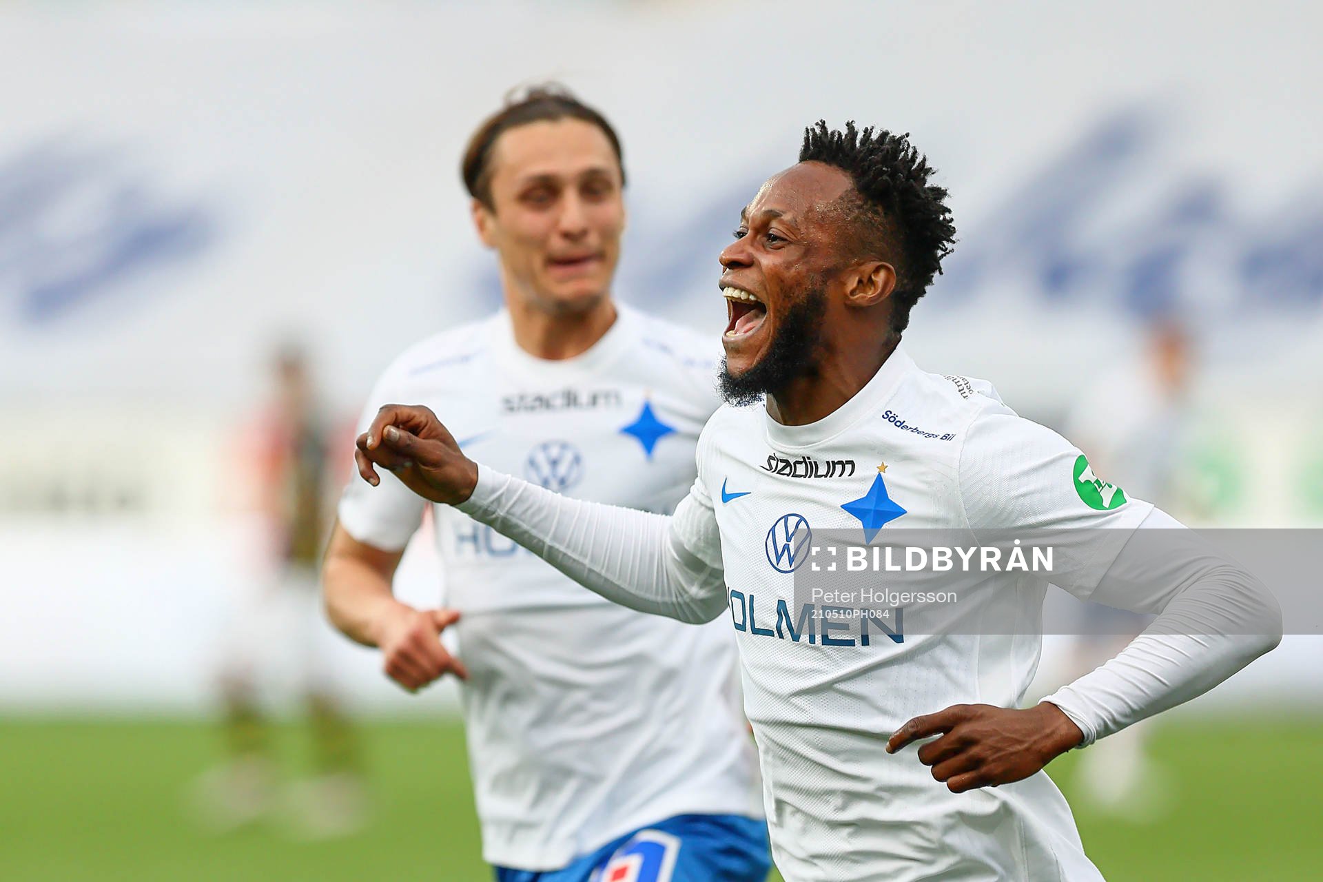 IFK Norrköpings Samuel Adegbenro jublar