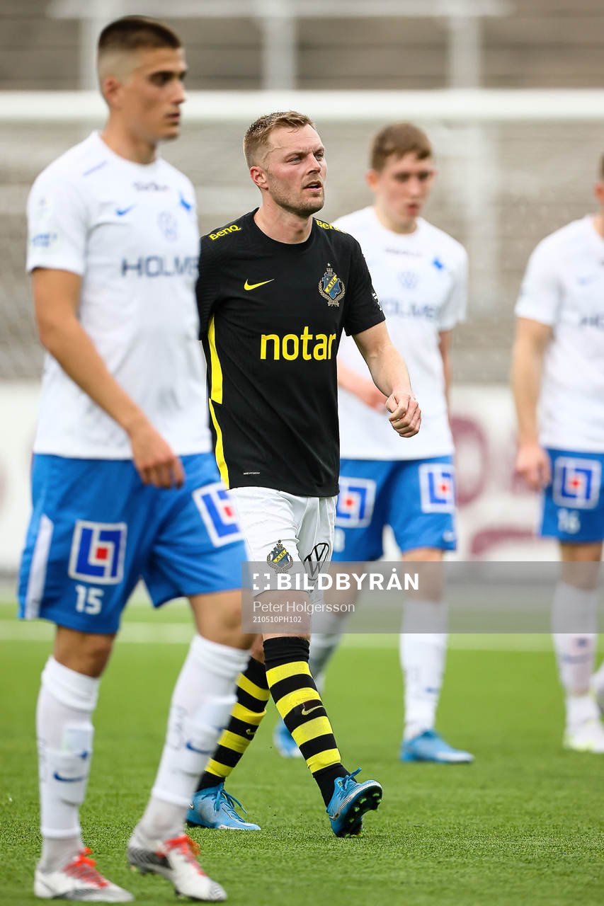 s Sebastian Larsson