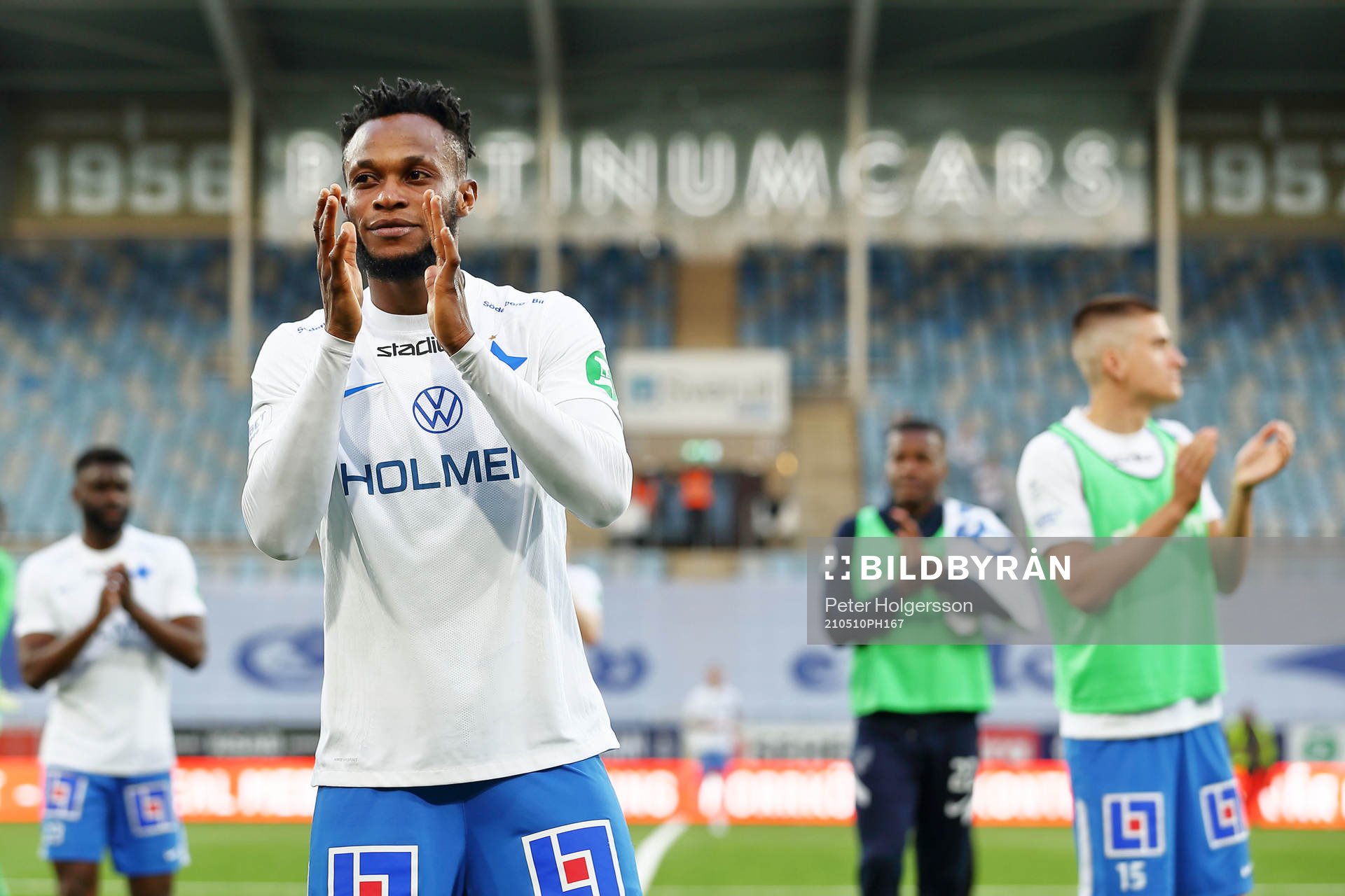 IFK Norrköpings Samuel Adegbenro jublar