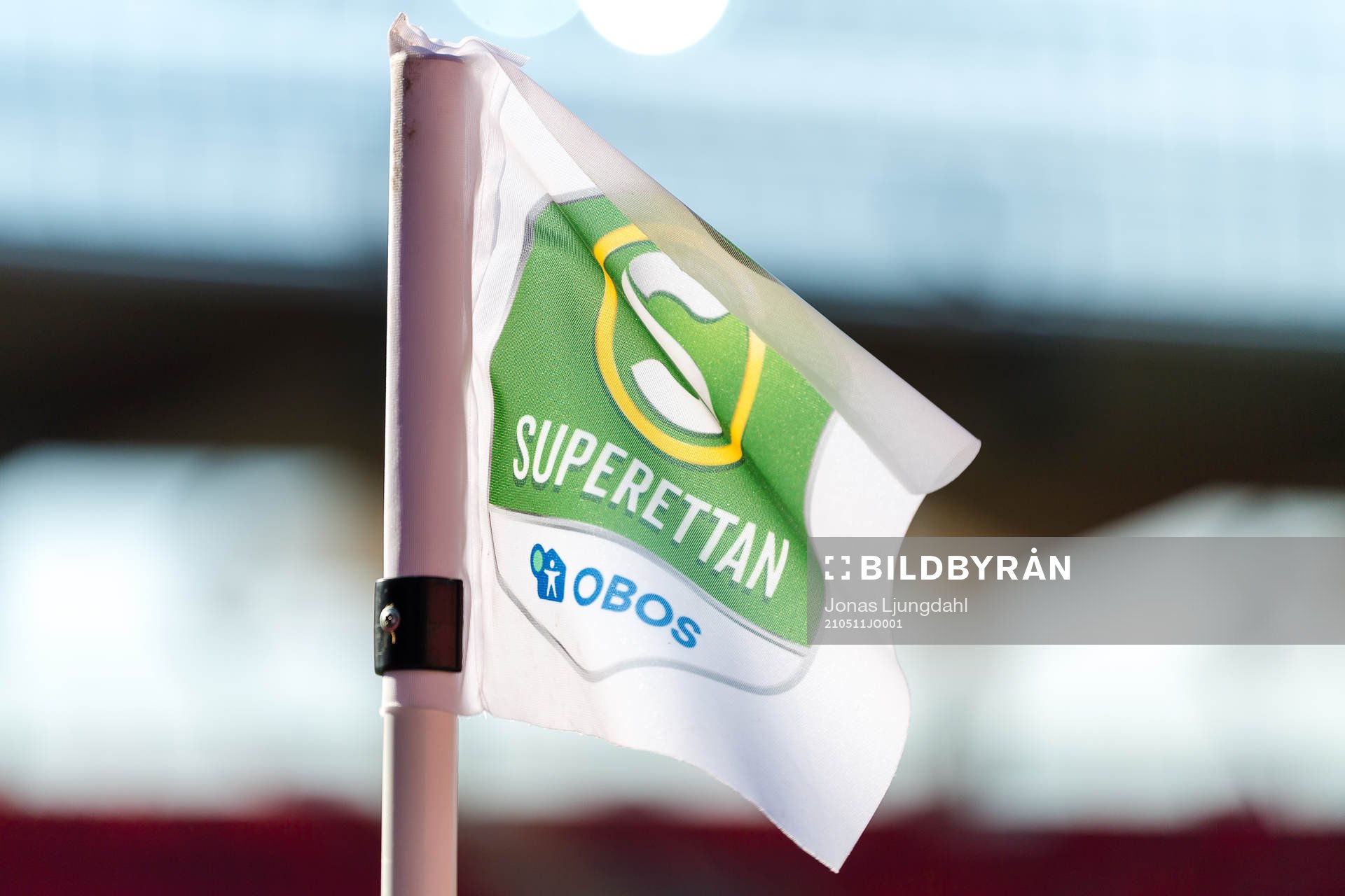 Flagga med Superettan logo