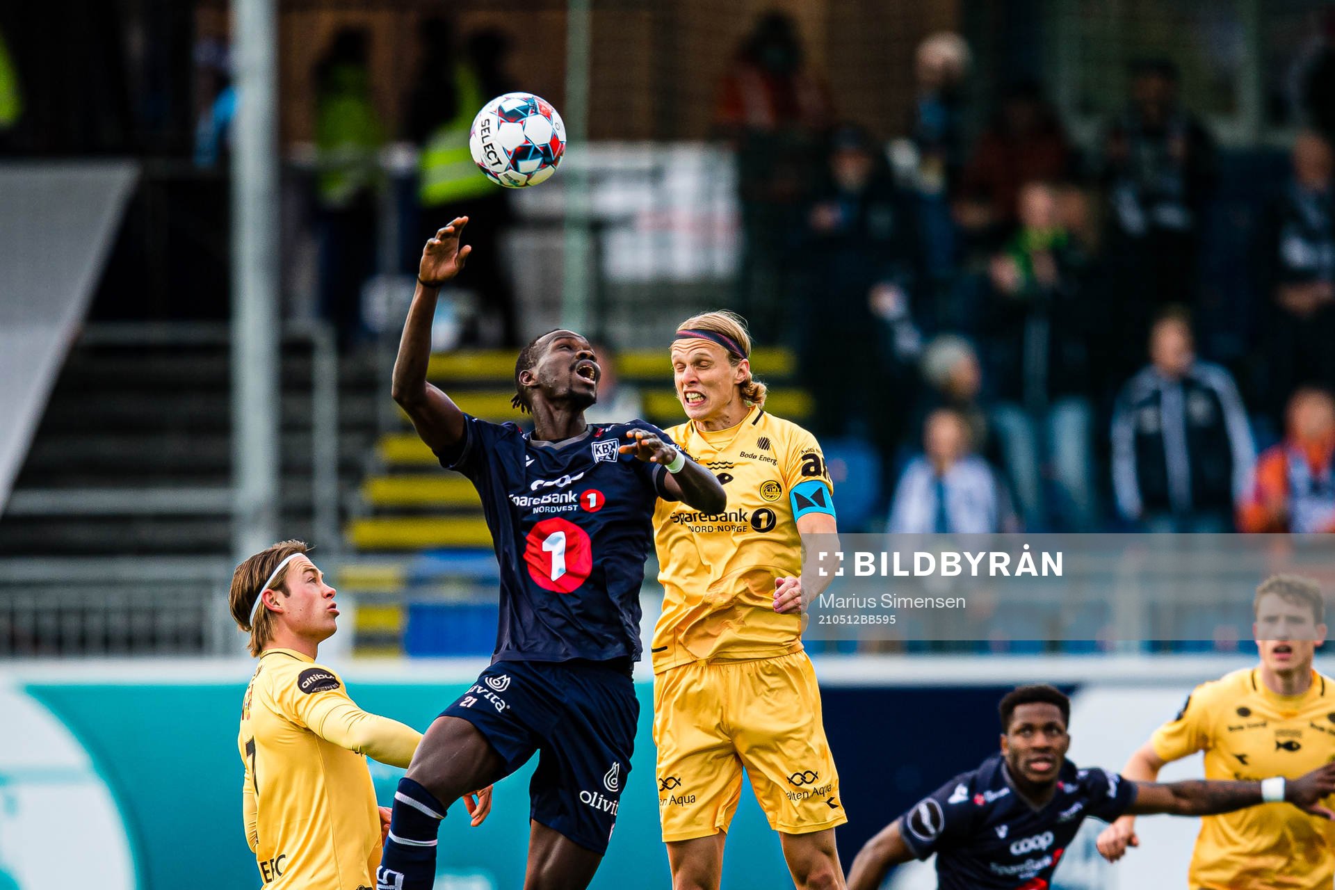Amidou Diop of Kristiansund and Ulrik Saltnes of Bodø/Glimt