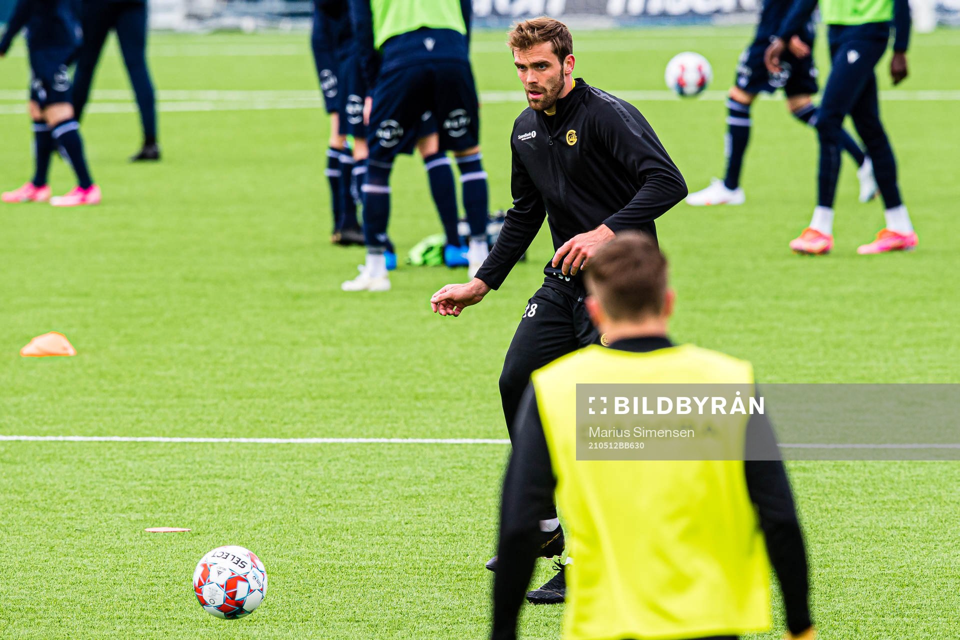 Brede Mathias Moe of Bodø/Glimt warms up