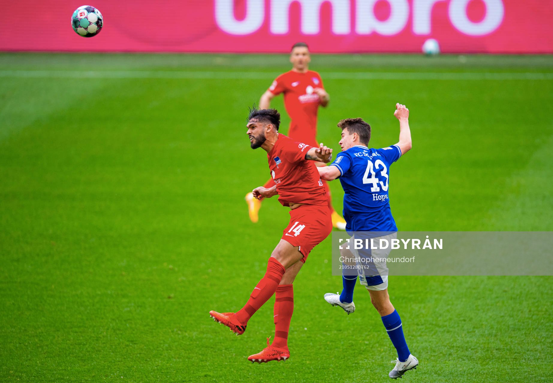 Fotboll, Bundesliga, Schalke 04 - Hertha Berlin v.l. Omar