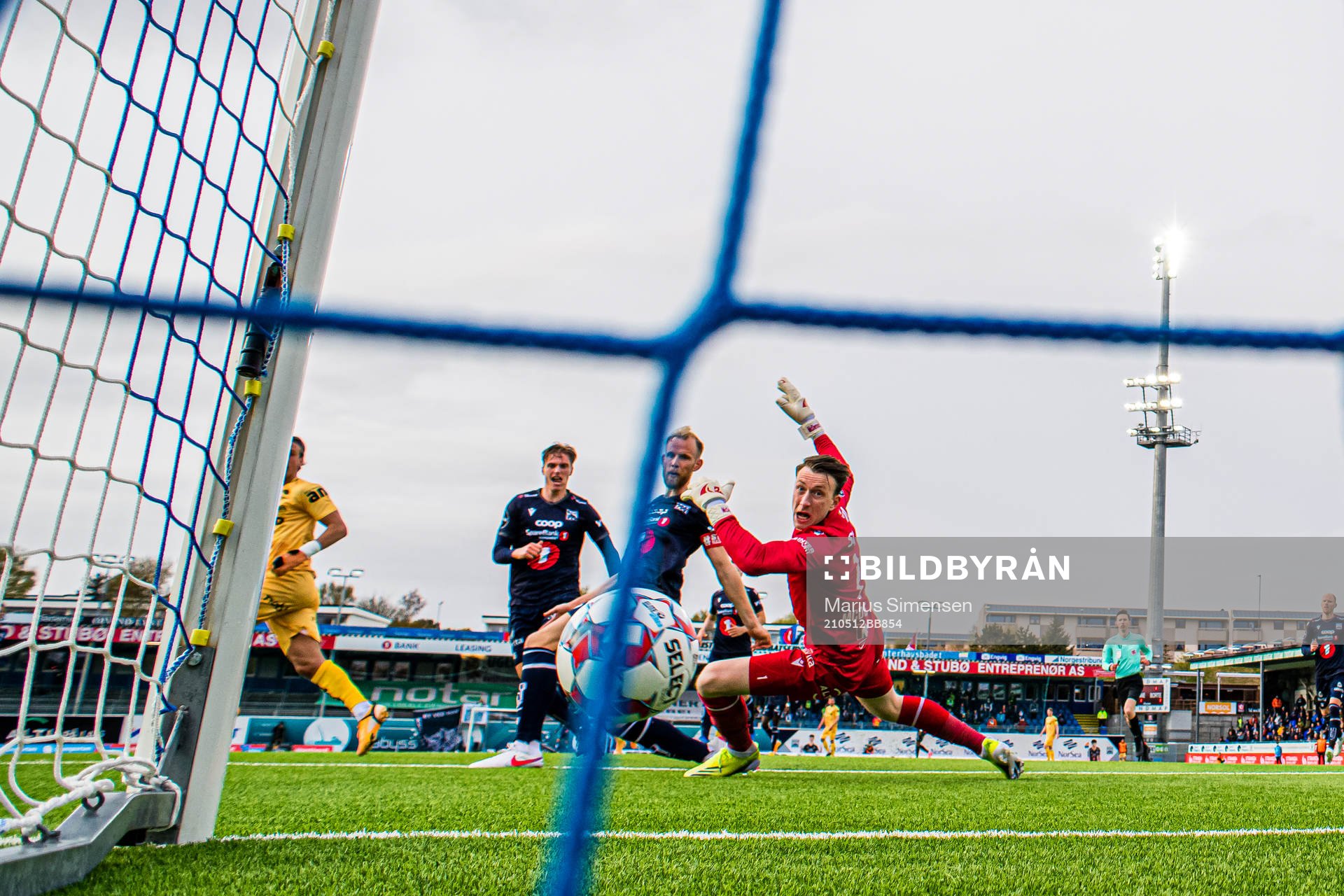 Erik Botheim of Bodø/Glimt scores the 0-2 goal behind