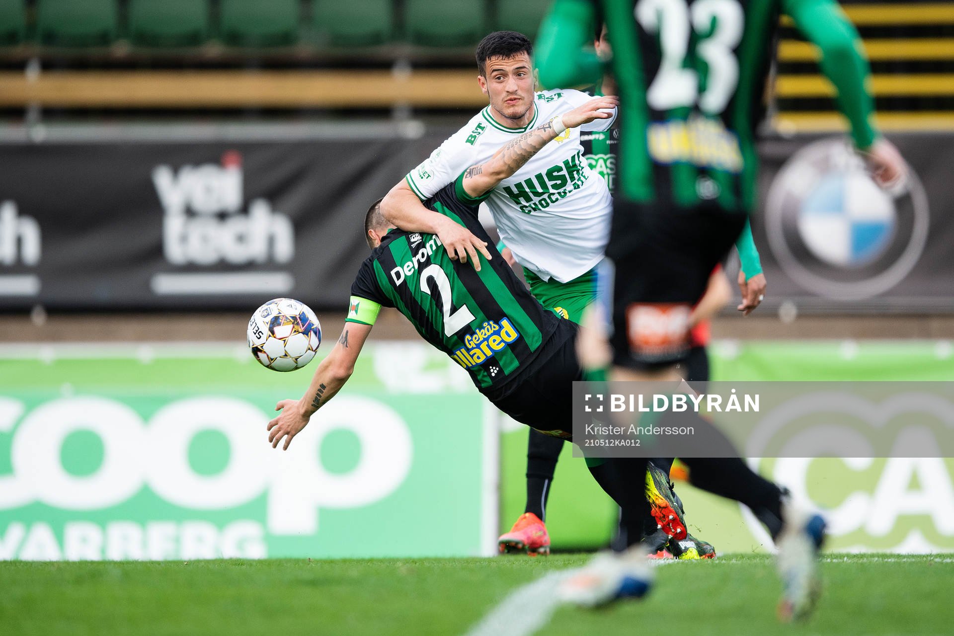 Varbergs Jon Birkfeldt och Hammarbys Astrit Selmani