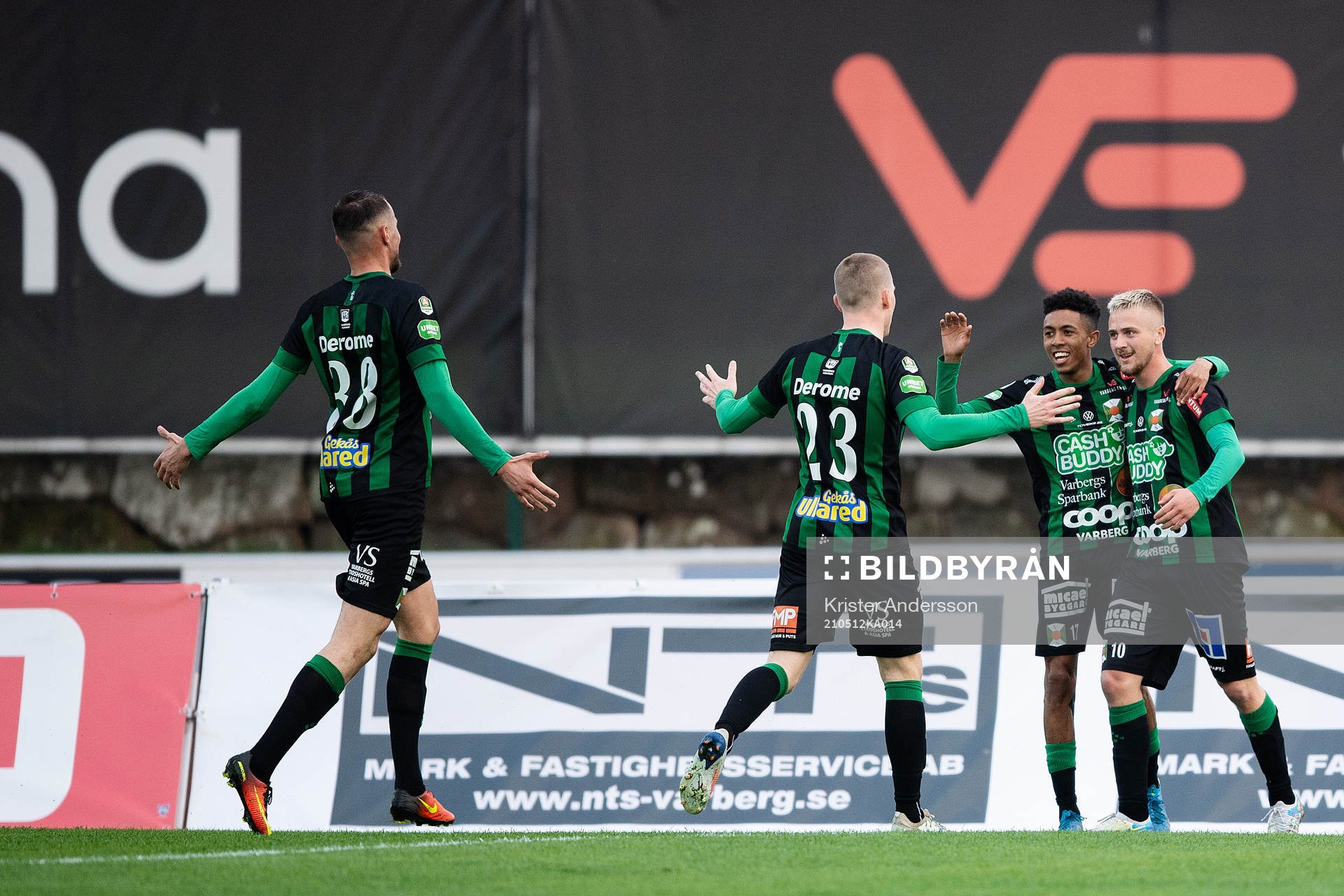 Varbergs Albin Mörfelt jublar med Tashreeq Matthews