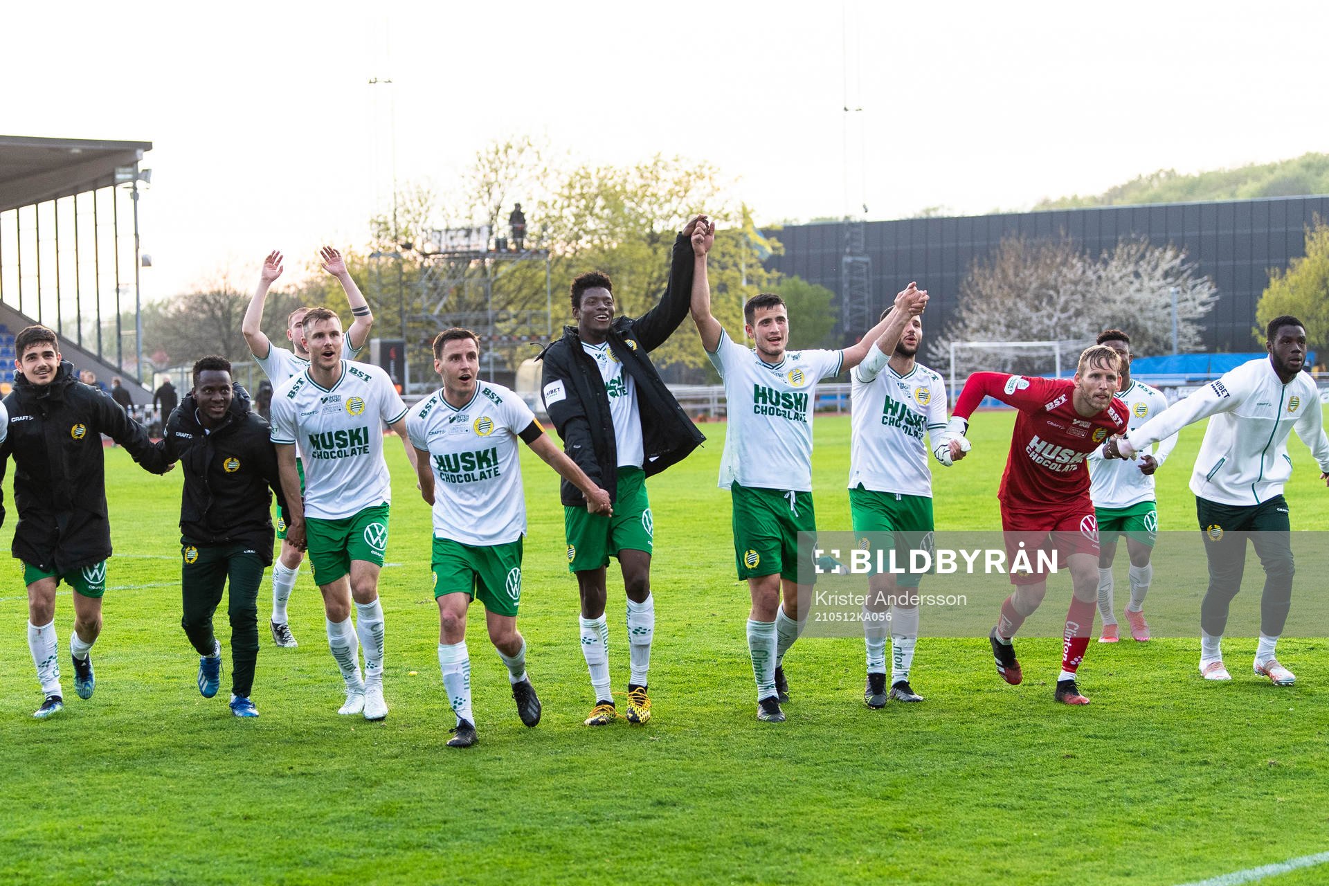 Hammarbys spelare jublar