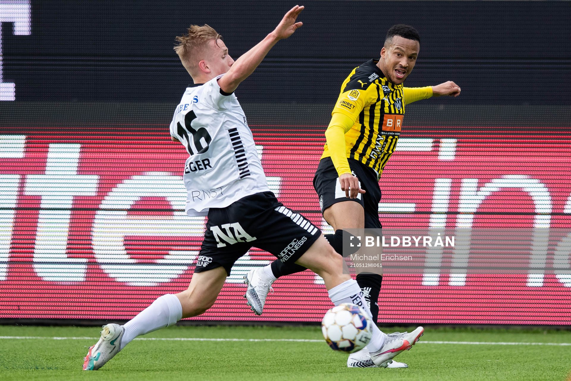 Örebros David Seger och Häckens Martin Olsson