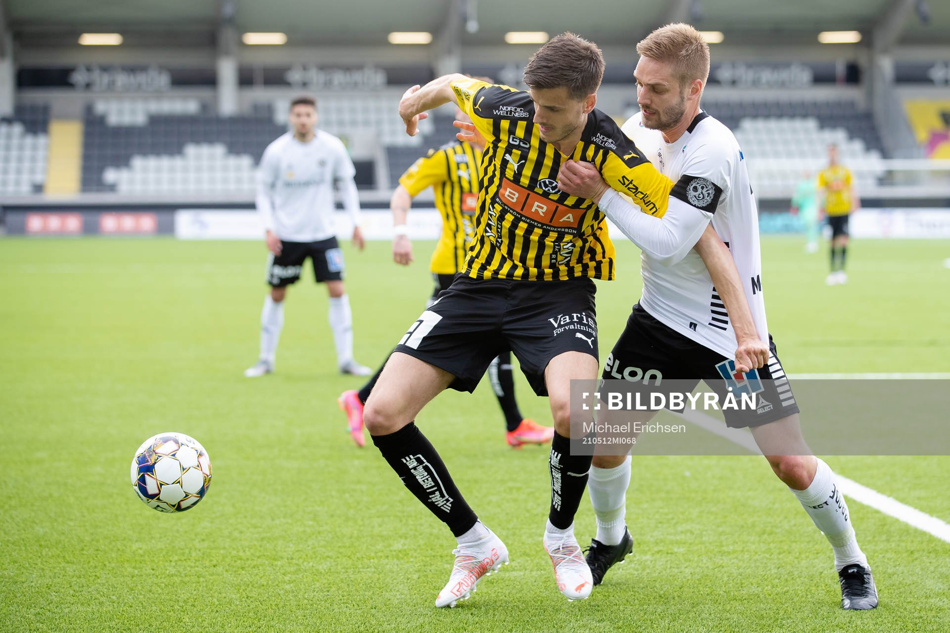 Häckens Alexander Jeremejeff  och Örebros Johan