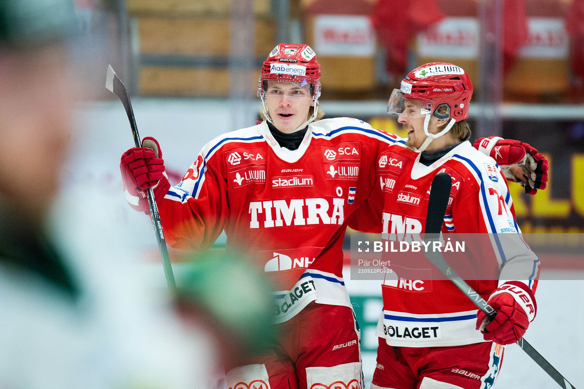 Timrås Erik Walli Walterholm och Jakob Ragnarsson jublar