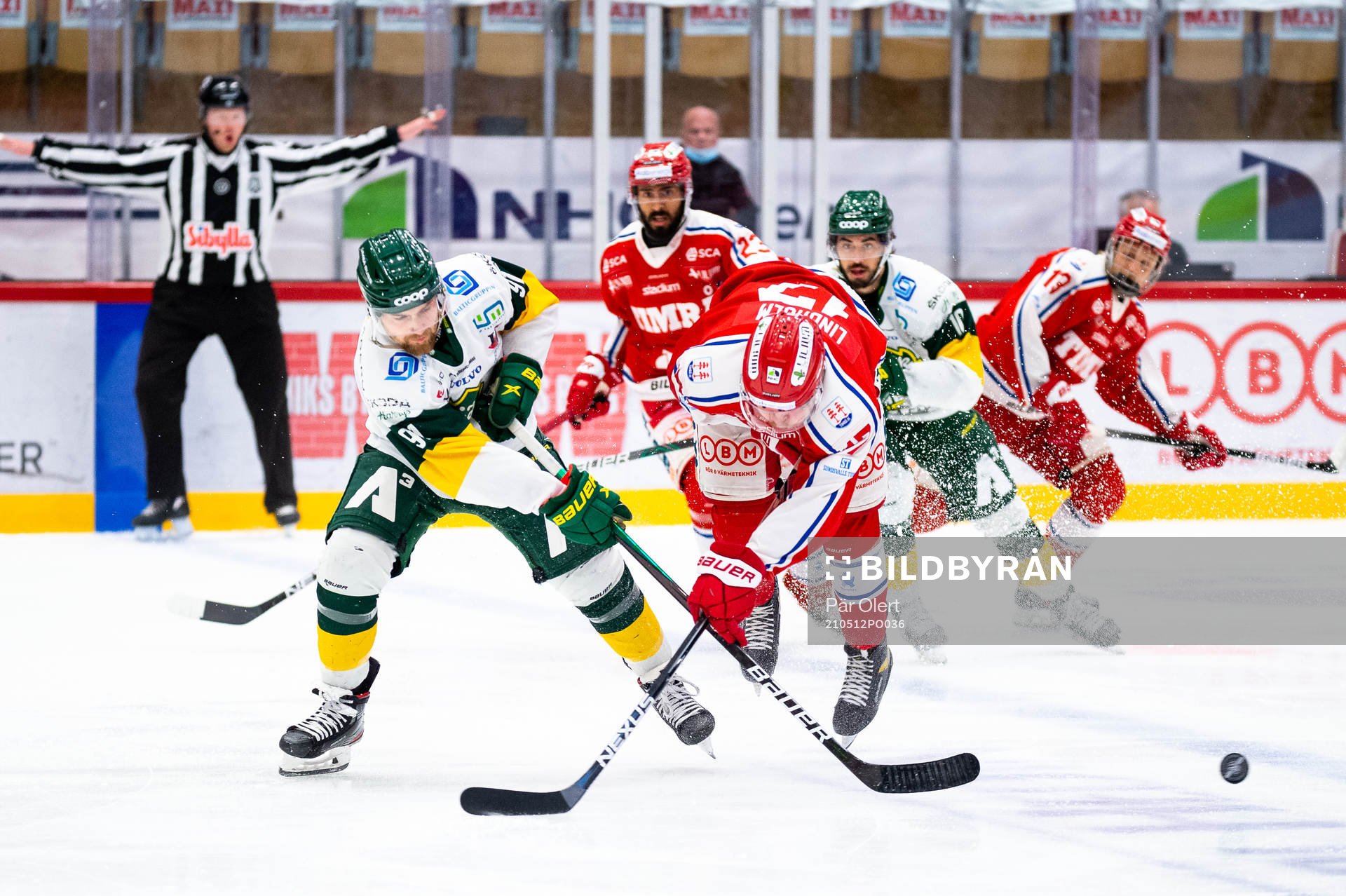Björklövens Justin Crandall och Timrås Johan Lindholm