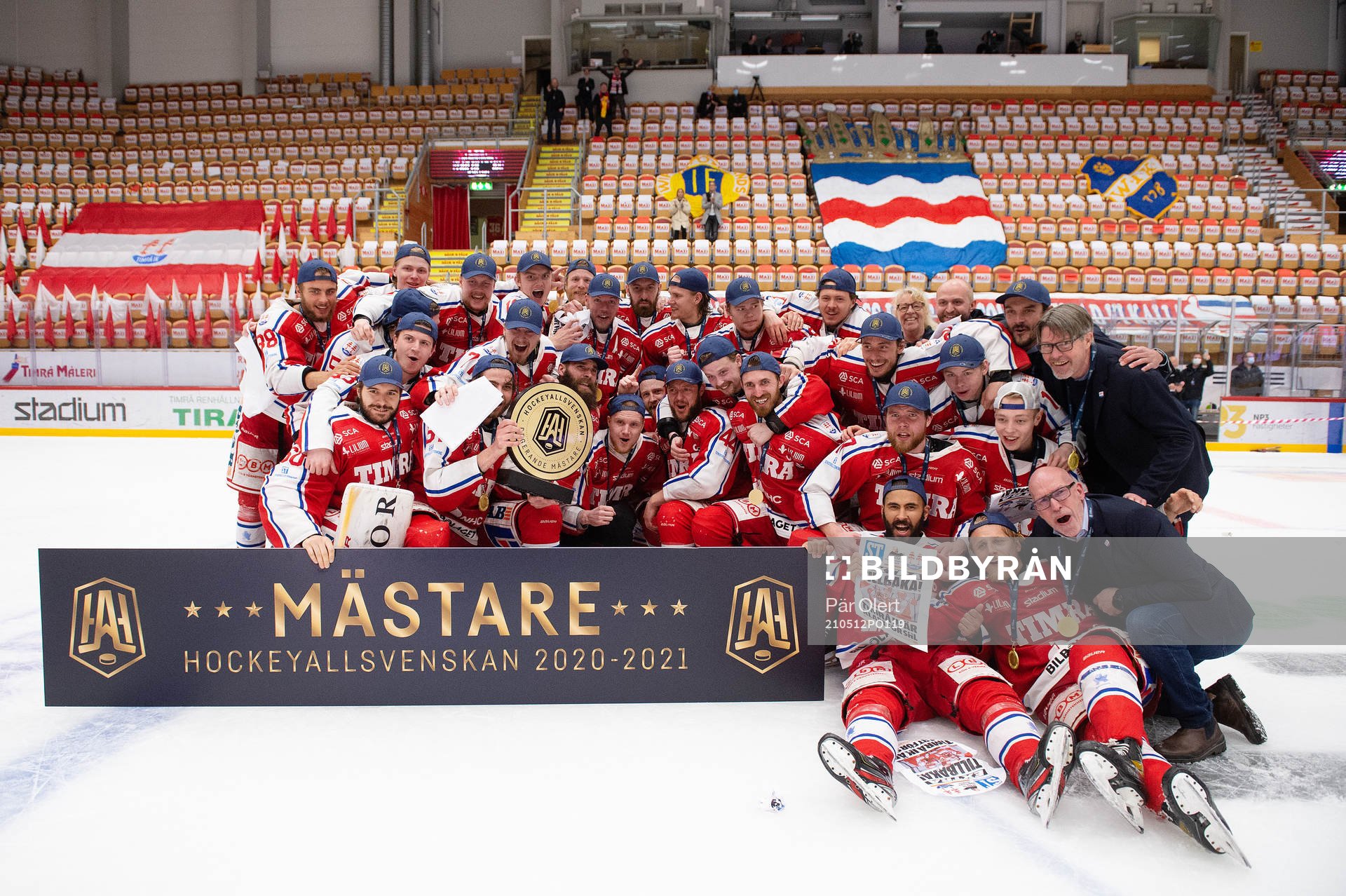 Timrås spelare jublar