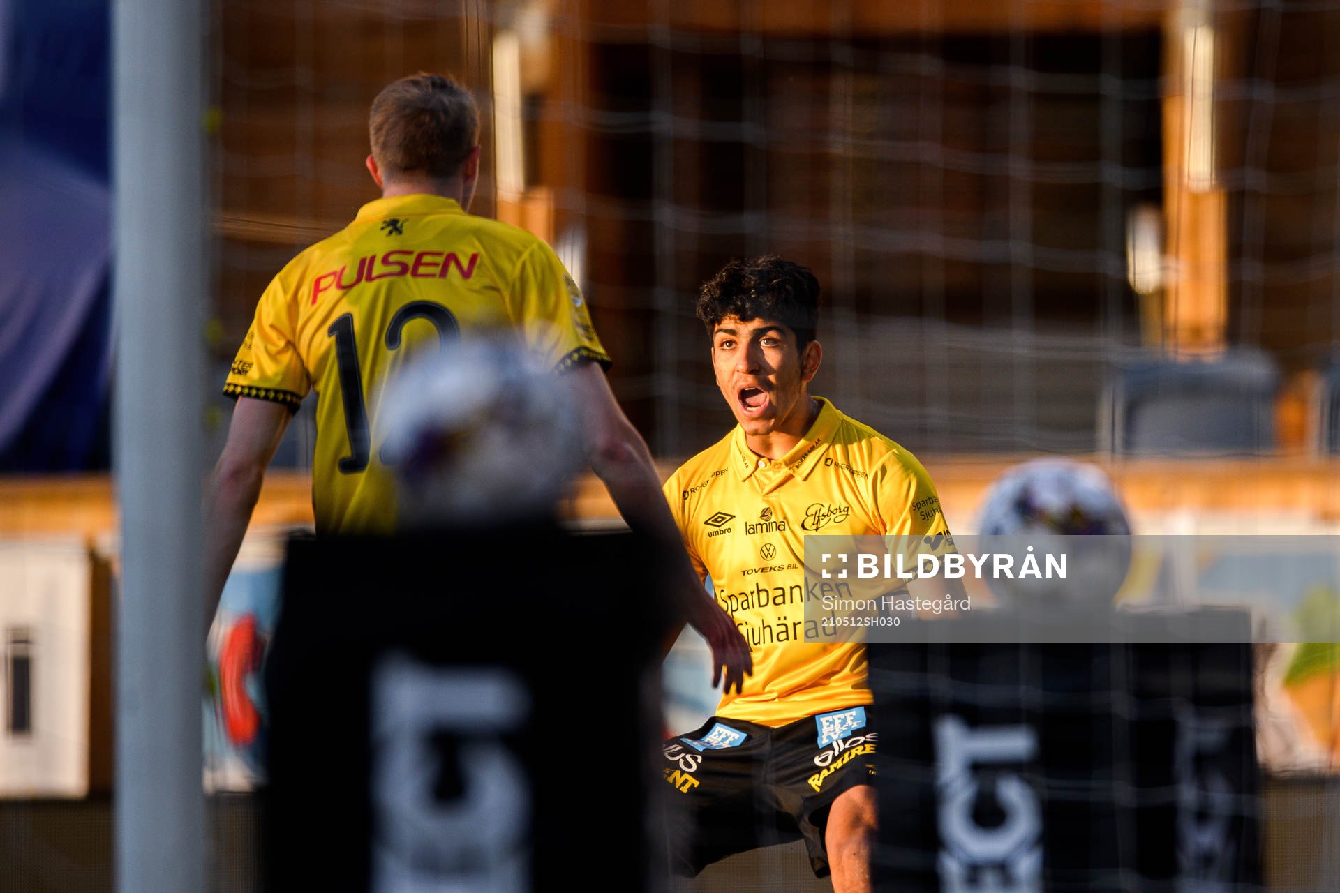 Elfsborgs Alexander Bernhadsson och Ahmed Qasem jublar
