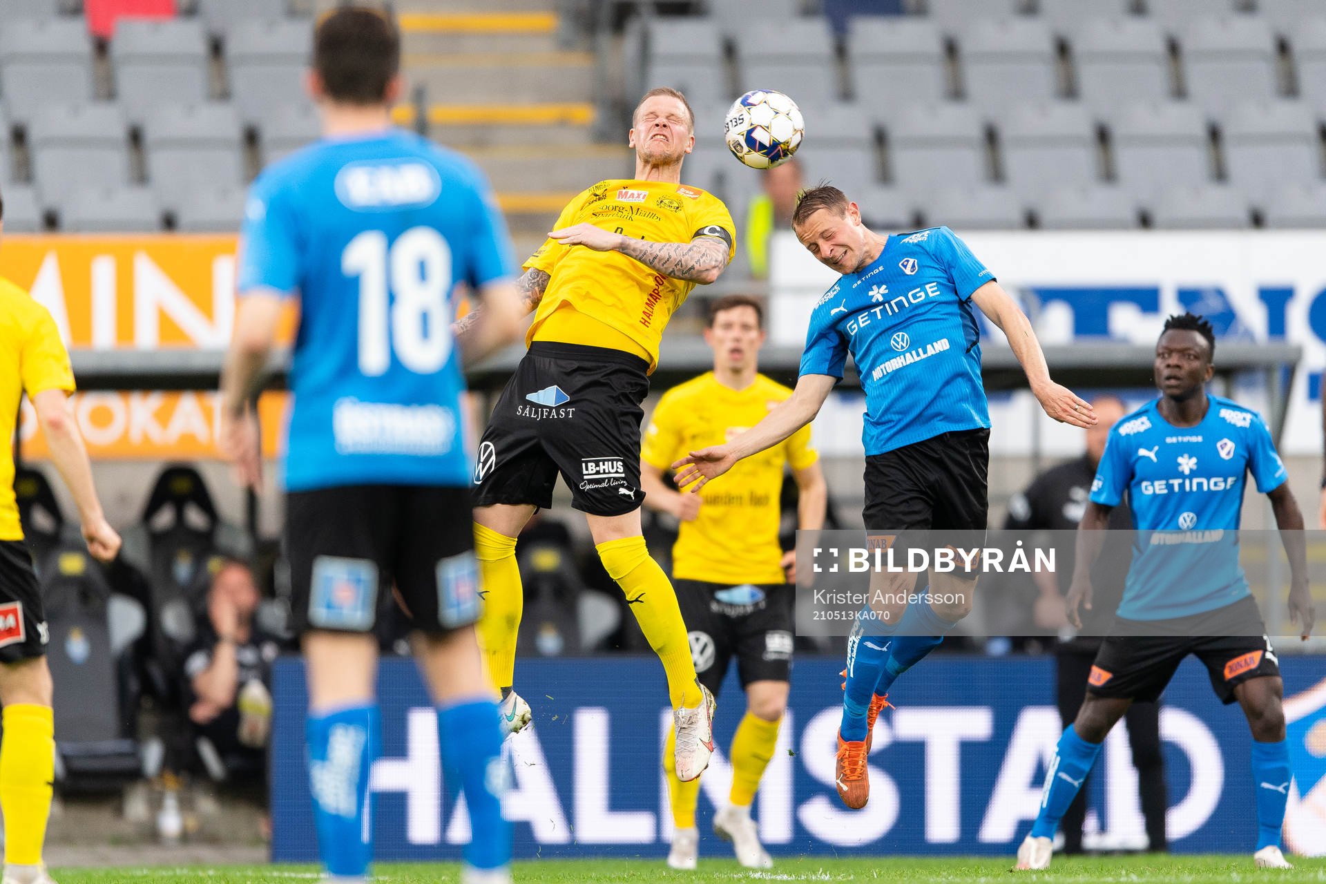 Mjällbys David Löfquist och Halmstads Joel Allansson