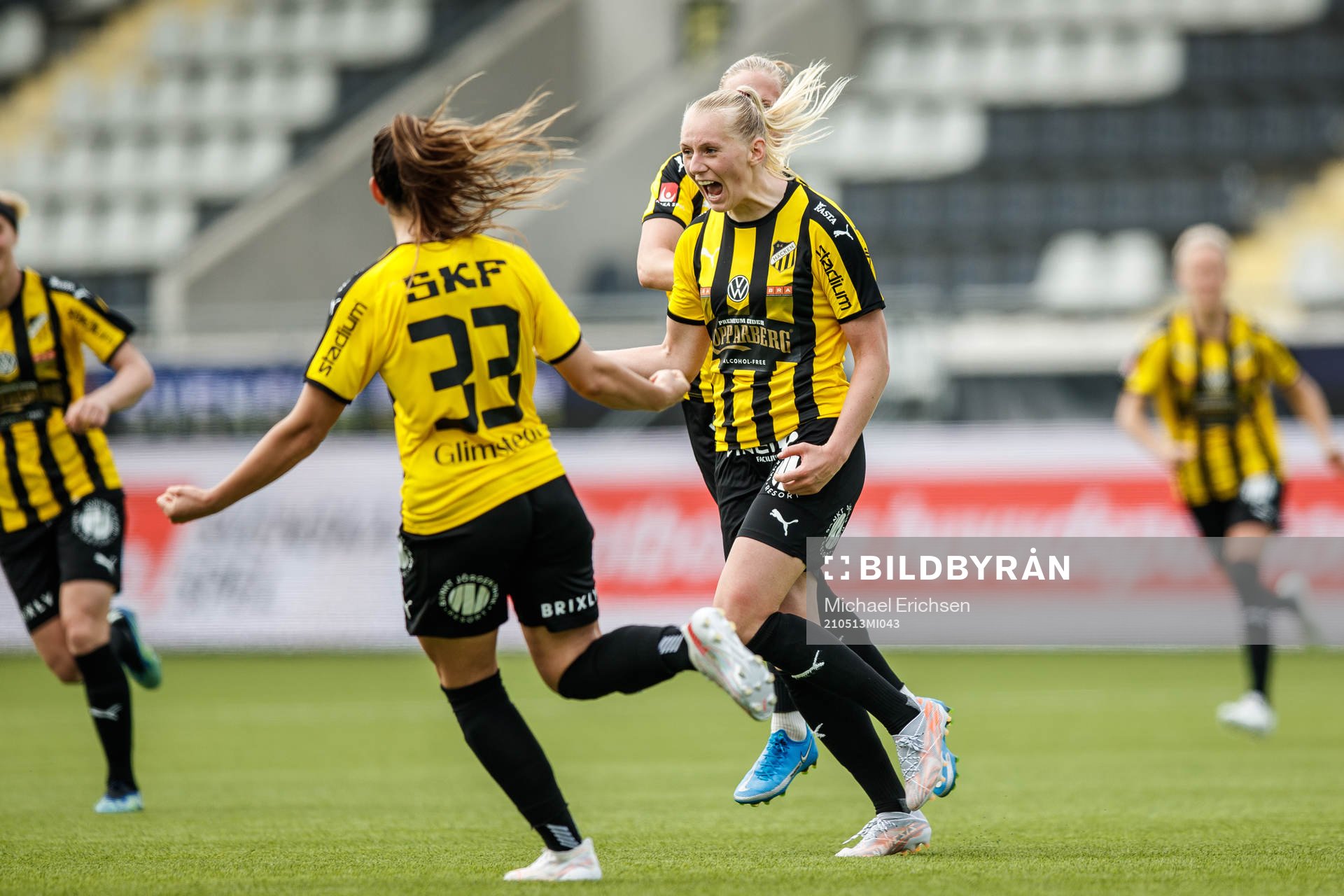 Häckens Stina Blackstenius jublar
