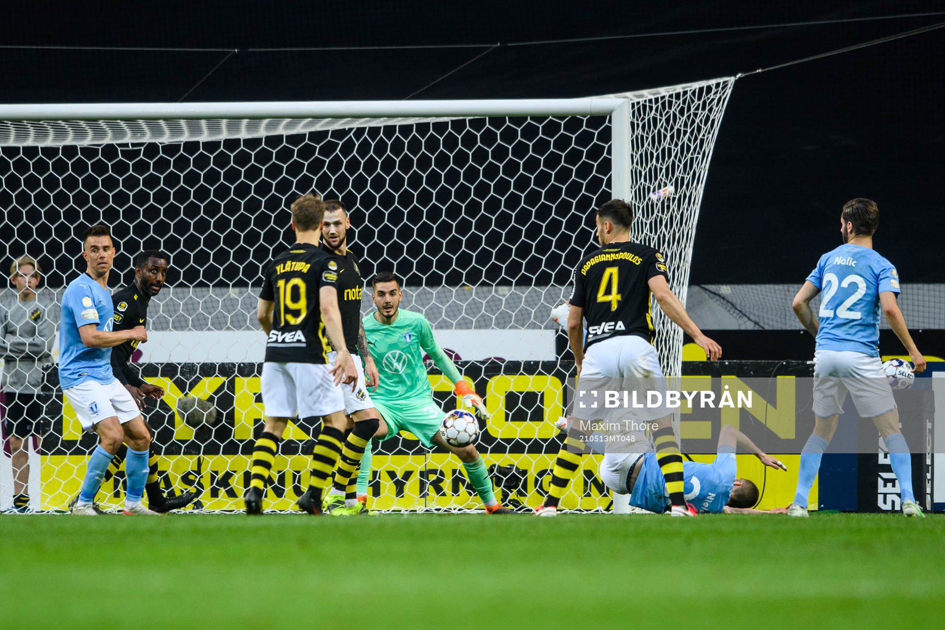 uMalmö FFs målvakt Marko Johansson nder fotbollsmatchen i
