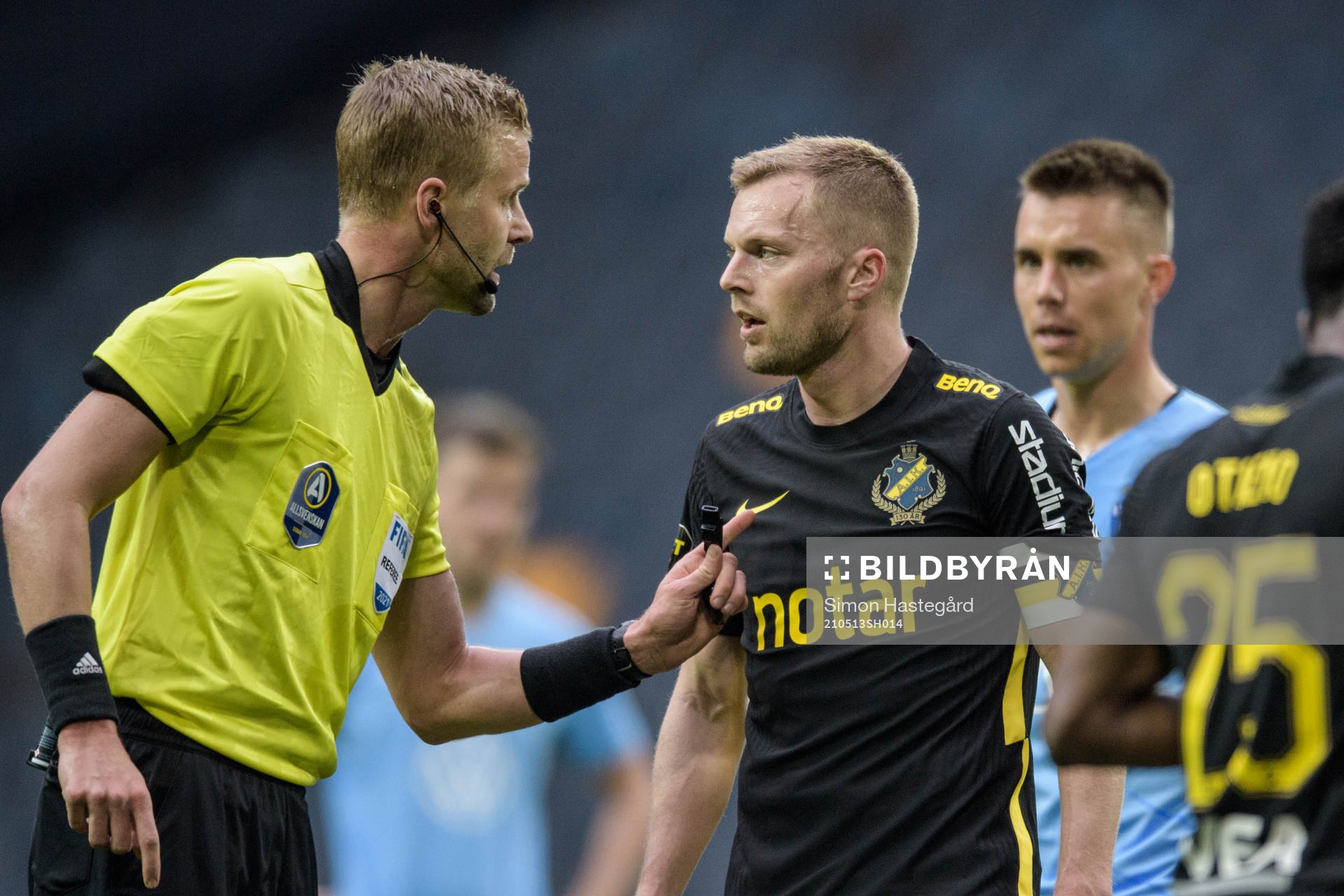 s Sebastian Larsson
