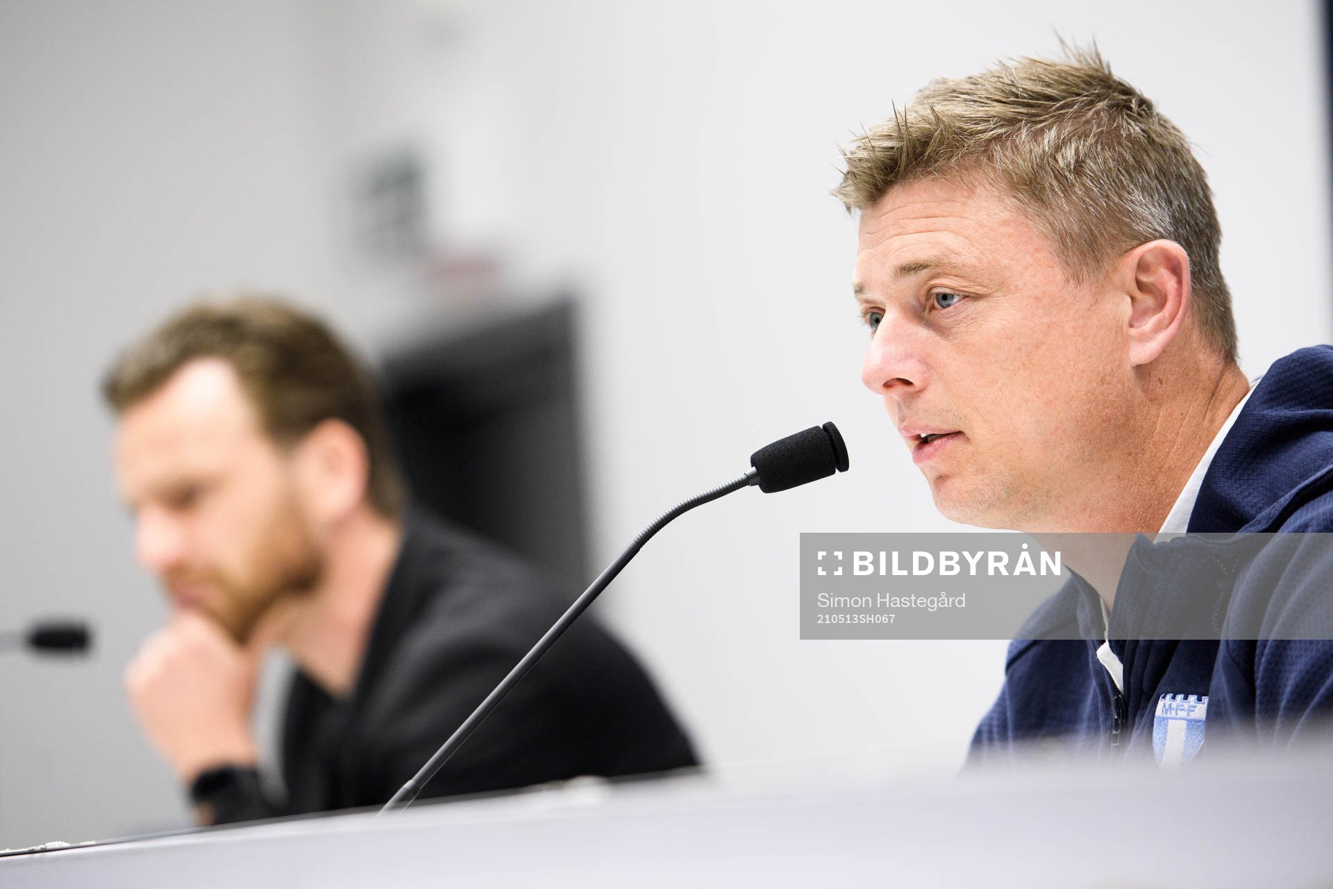 s tränare Bartosz Grzelak och Malmö FFs huvudtränare Jon
