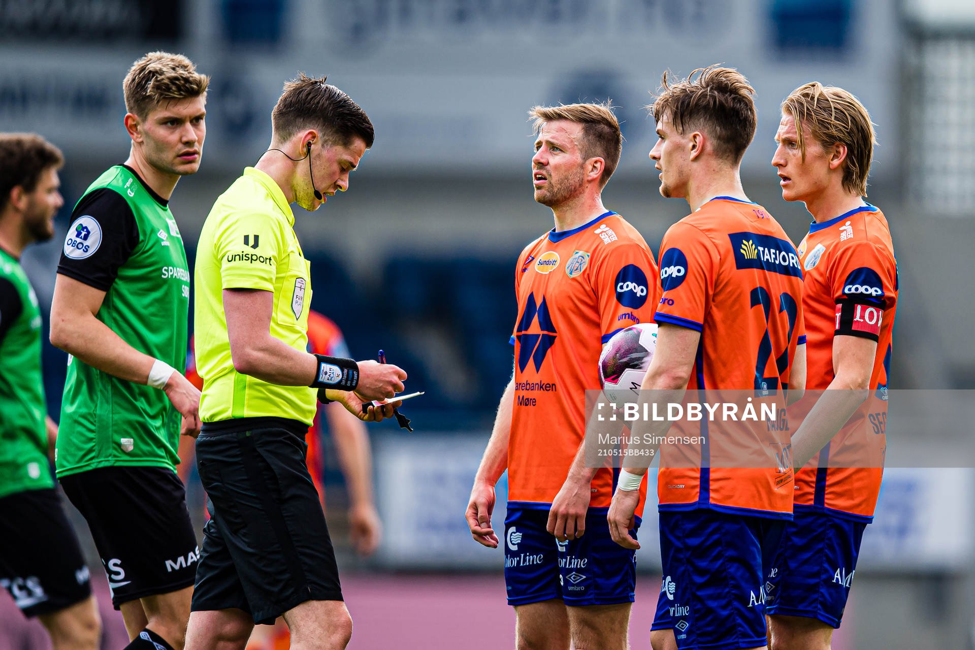 Kristoffer Hay of Bryne, Jan Morten Tennøy, referee, Simen