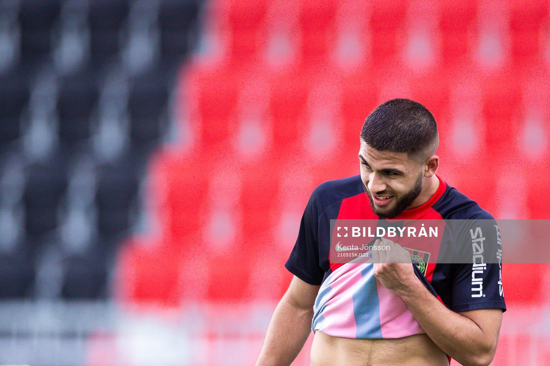 Brommapojkarnas Omar Faraj deppar