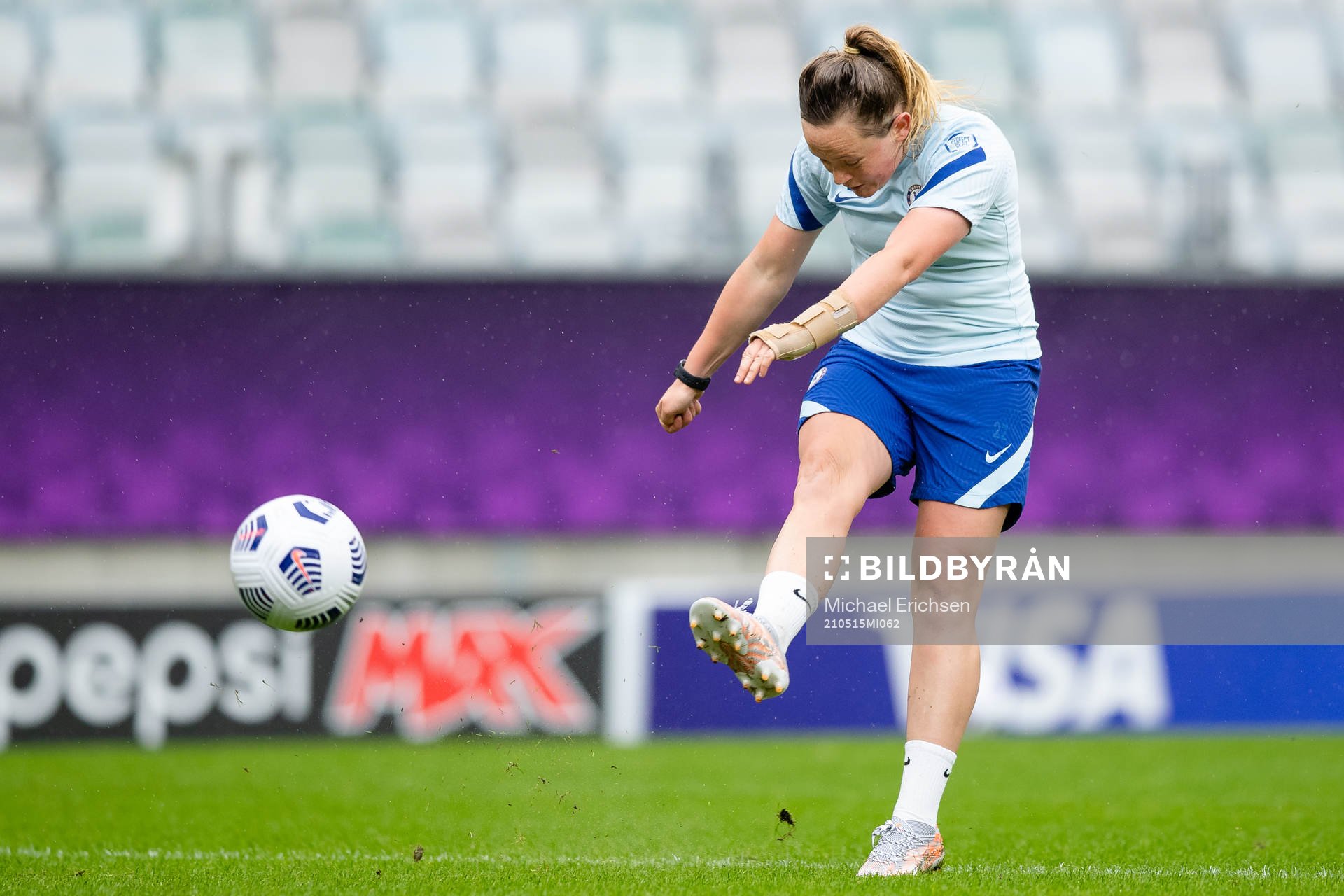 Erin Cuthbert of Chelsea