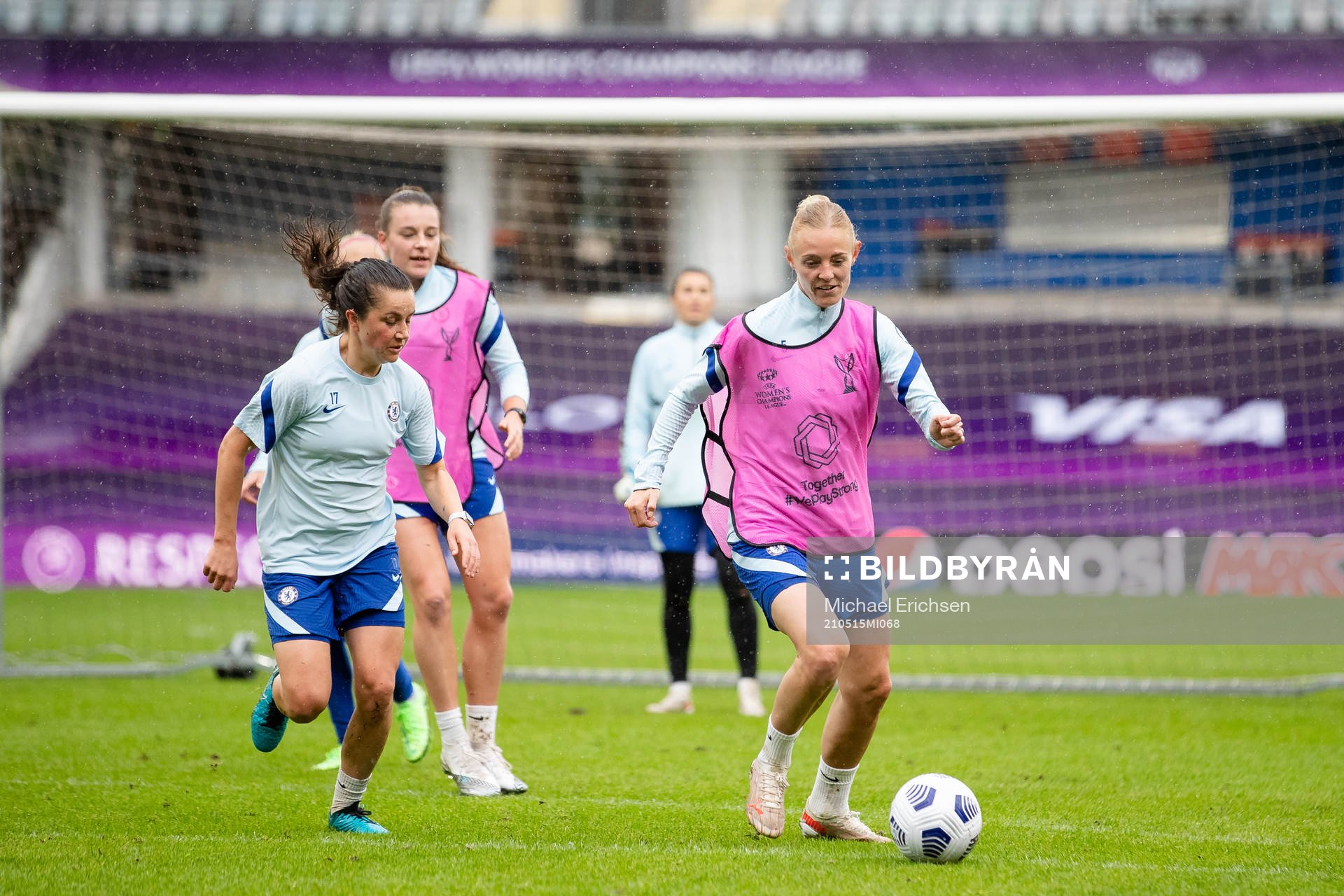 Jessie Fleming and Sophie Ingle of Chelsea