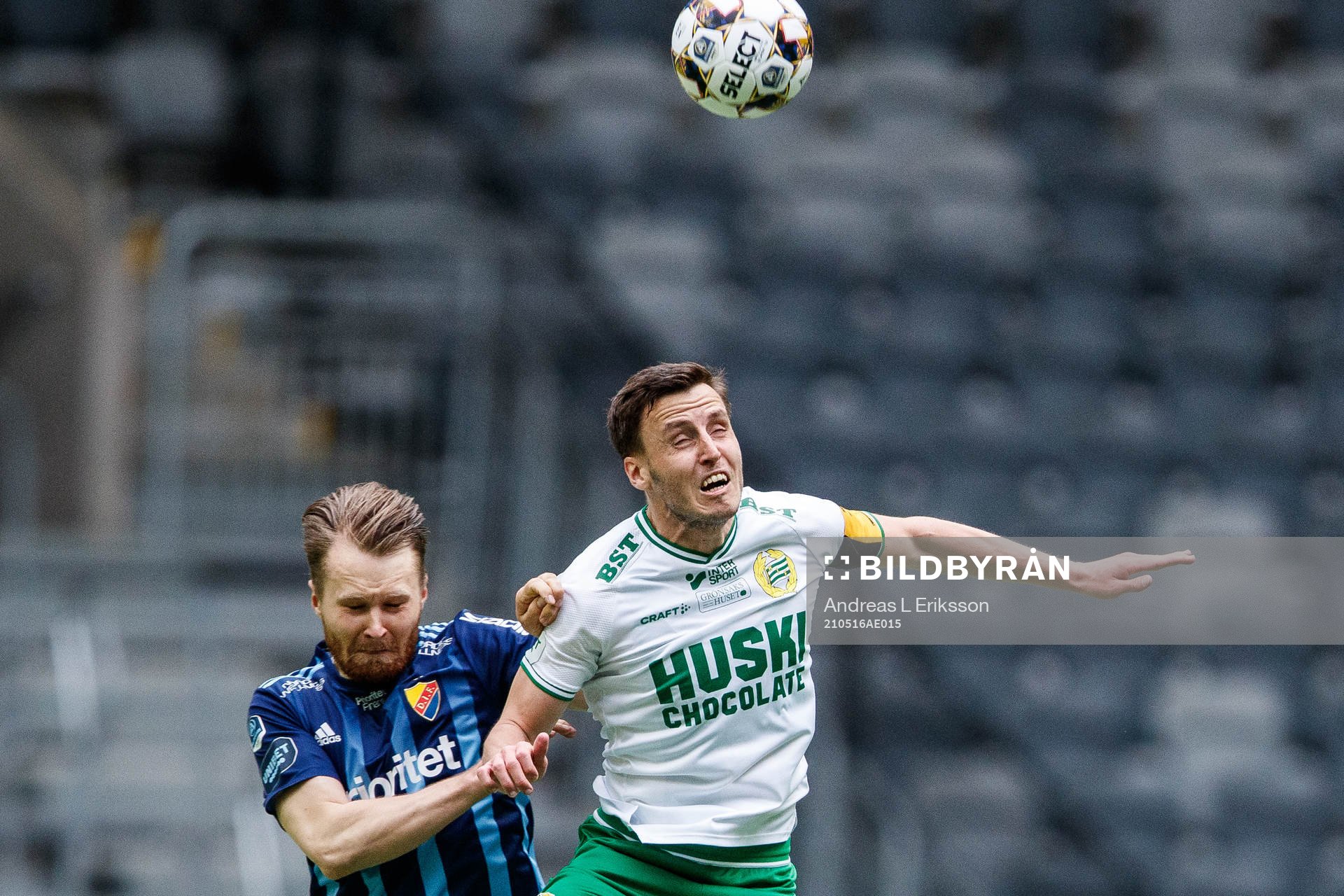 Djurgårdens Jacob Une Larsson och Hammarbys Jeppe Andersen