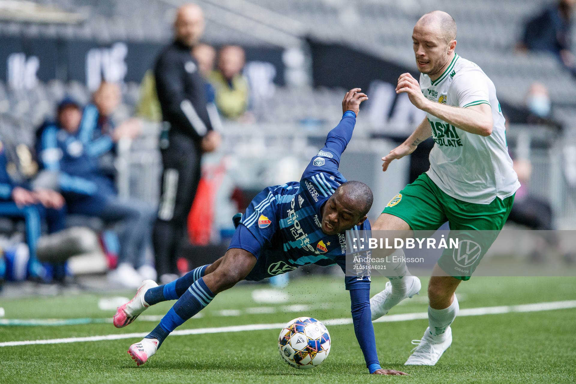 Djurgårdens Edward Chilufya och Hammarbys Jon Gudni