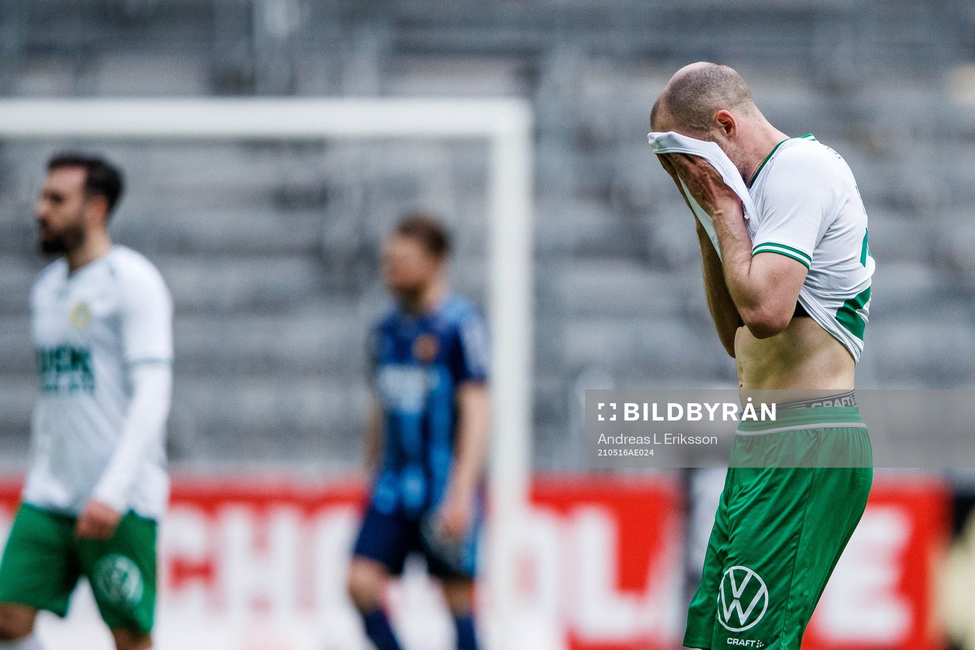 Hammarbys Jon Gudni Fjoluson deppar i halvtid