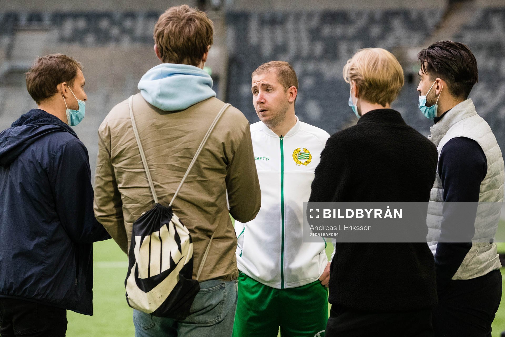 Hammarbys Darijan Bojanic talar med media