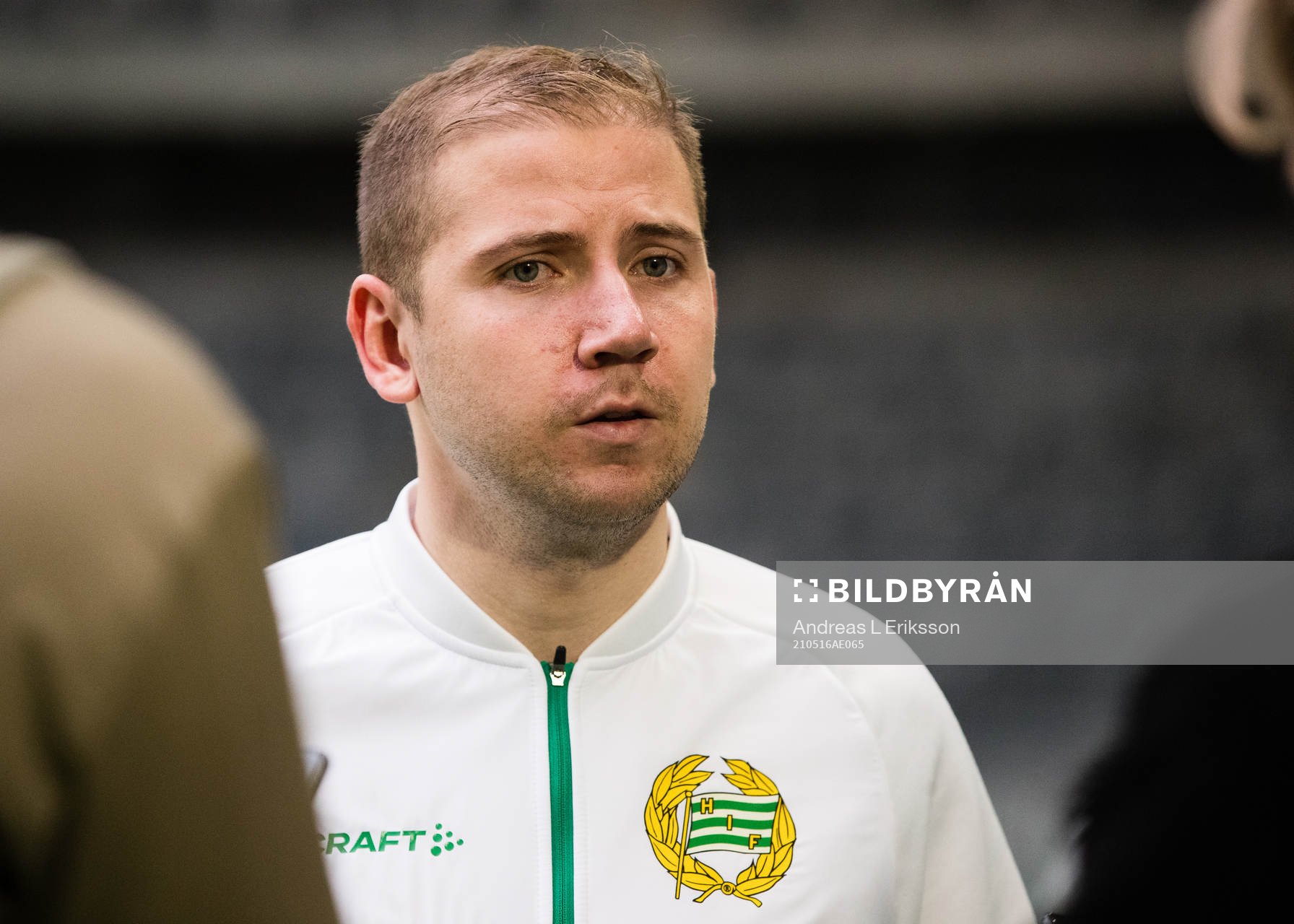 Hammarbys Darijan Bojanic talar med media