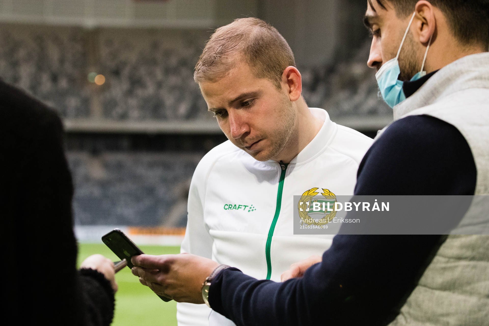 Hammarbys Darijan Bojanic talar med media