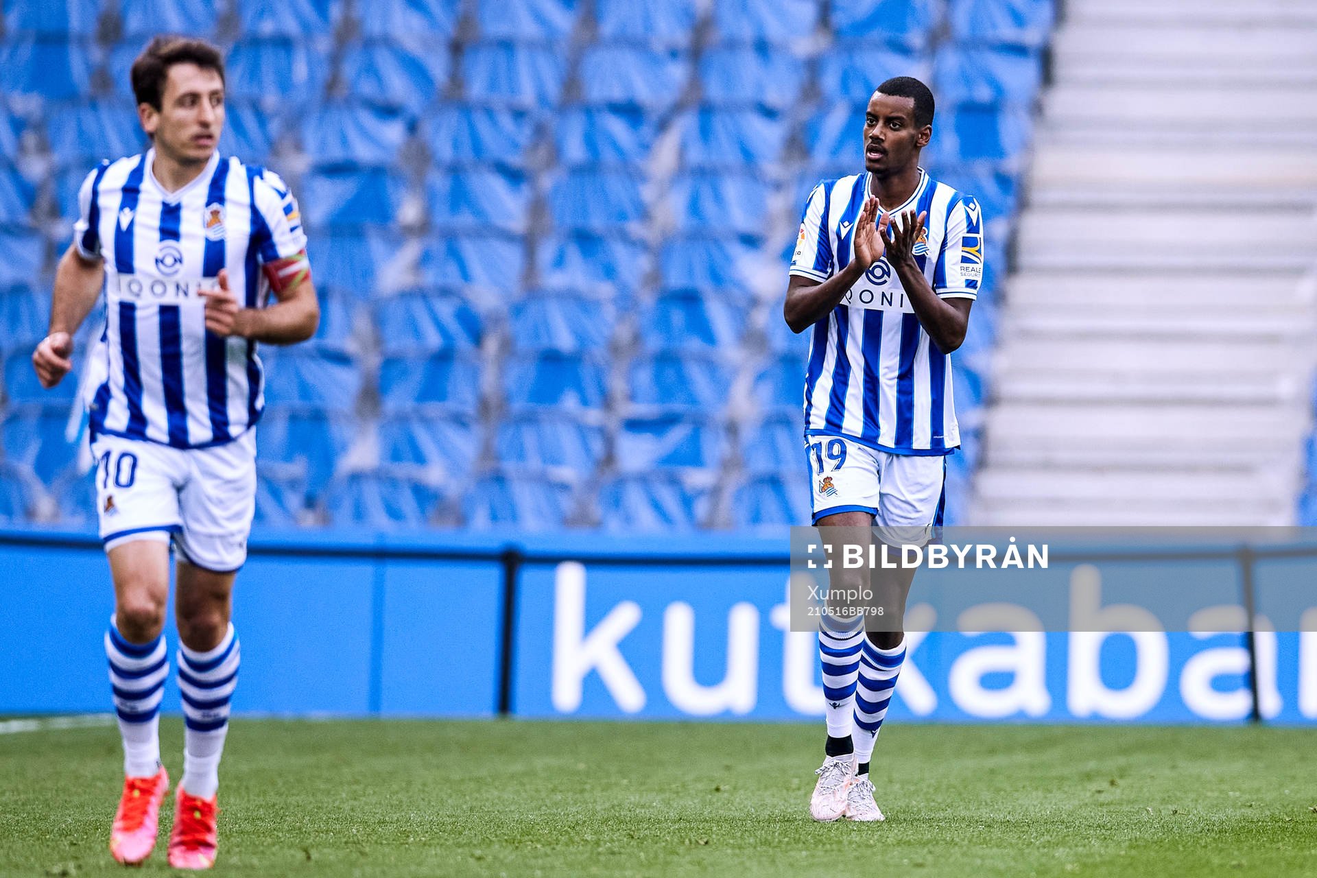 Alexander Isak of Real Sociedad reacts