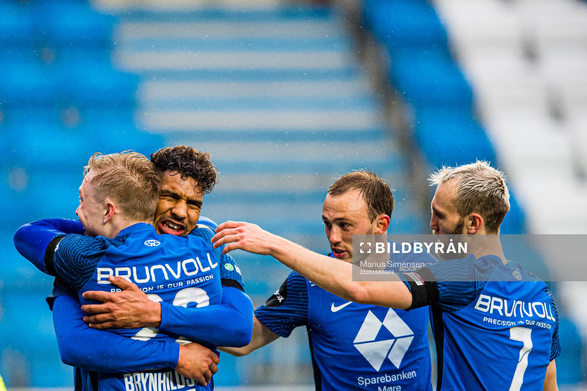 Ohikhuaeme Anthony Omoijuanfo of Molde celebrates